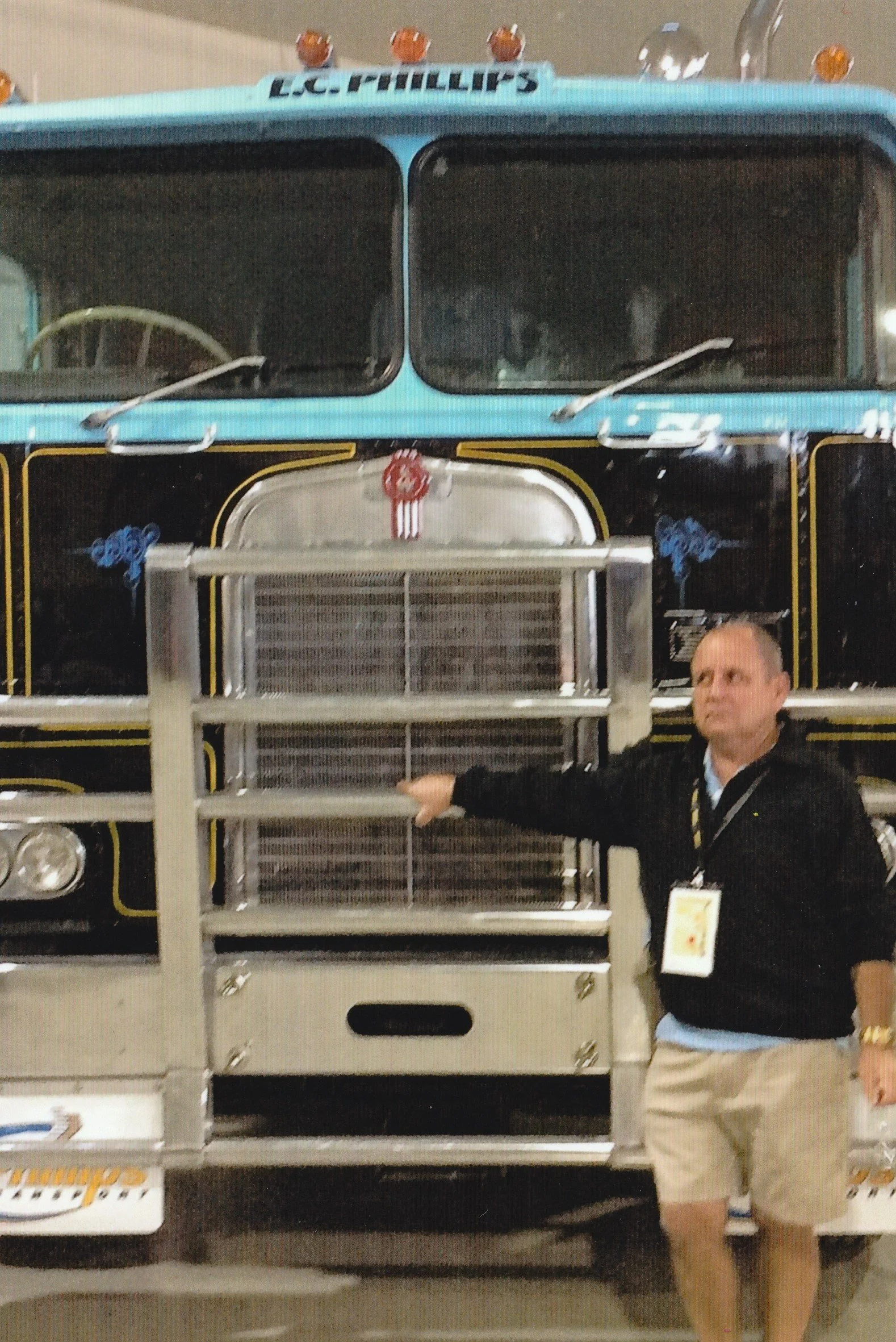 RUSKA R with a Phillips truck at a recent reunion..jpg