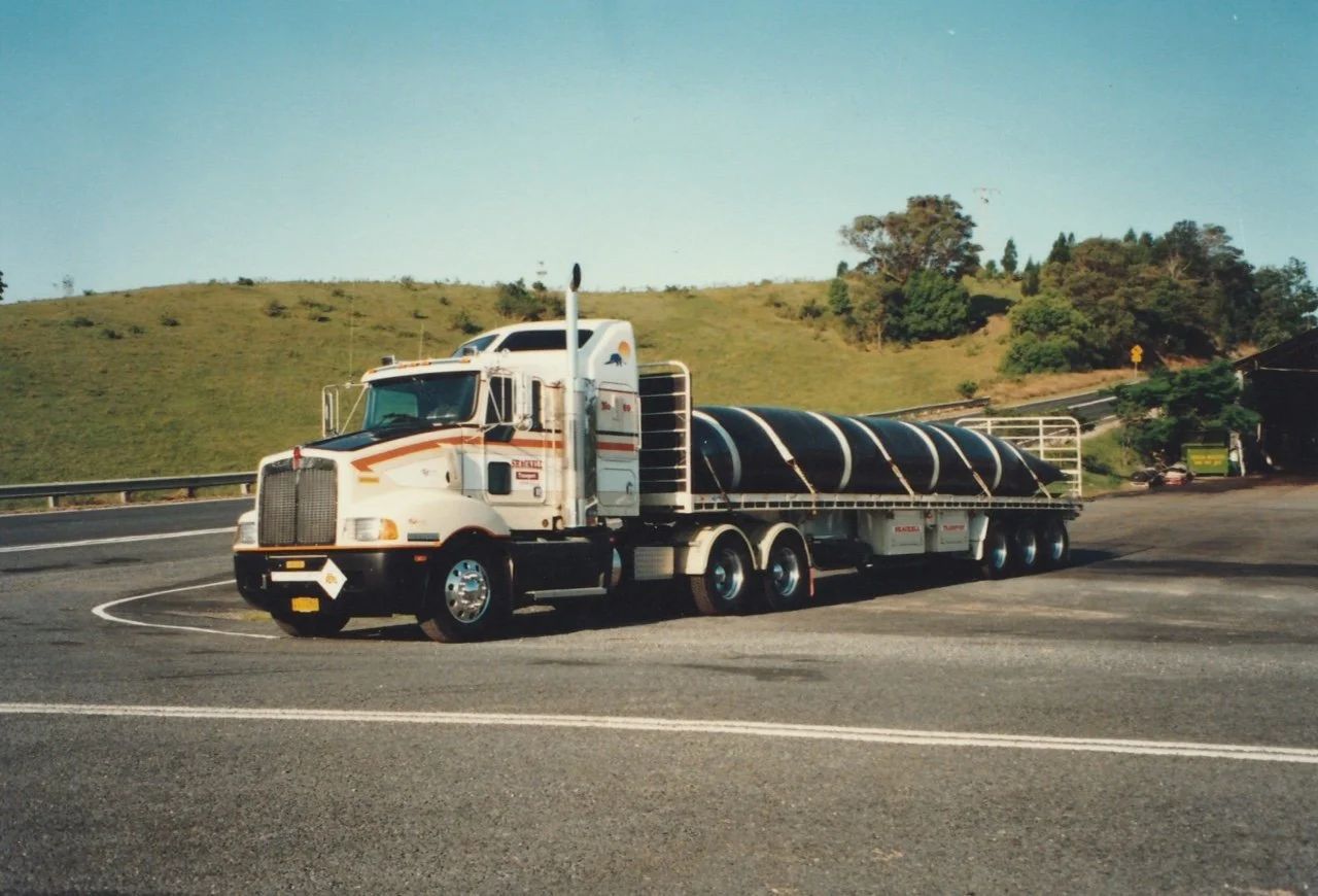 SHACKELL B   taken 1997. loaded up ready to go with a  rubber bag full of molasses..jpg