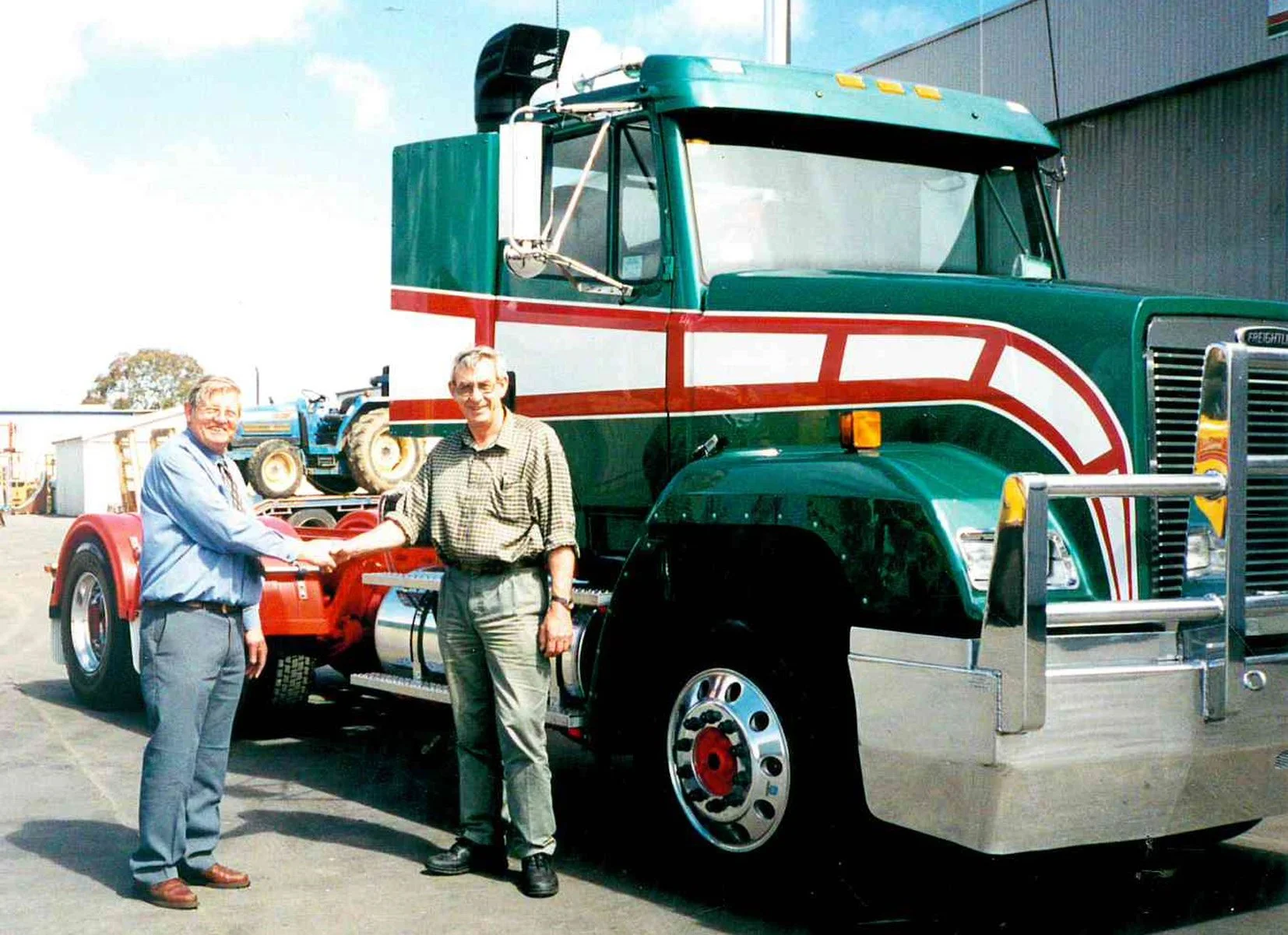 15FENNELLgrahamfreightliner.jpg