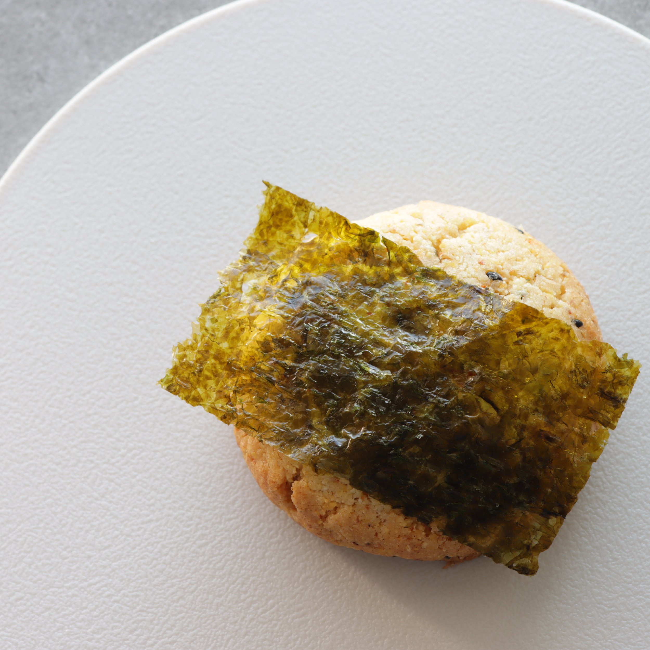 Cornmeal Chili Pepper Seaweed Cookie