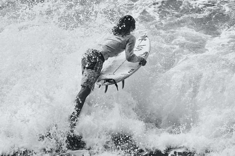 Surf Photography — photograph 7 — © Michaël Gramm