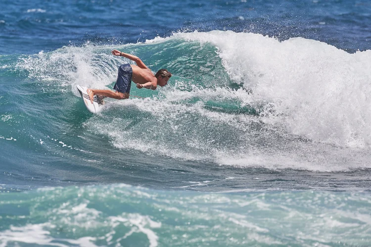 Surf Photography — photograph 10 — © Michaël Gramm