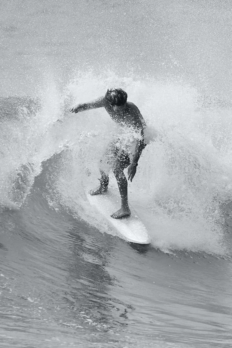 Surf Photography — photograph 14 — © Michaël Gramm