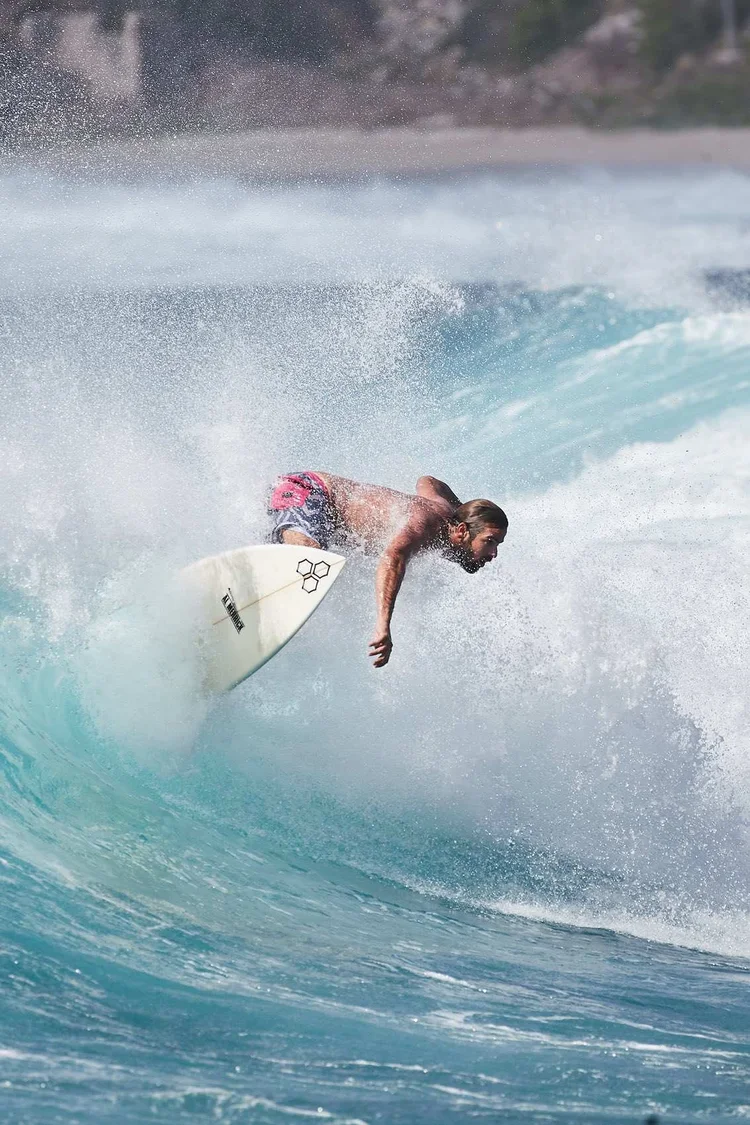 Surf Photography — photograph 12 — © Michaël Gramm