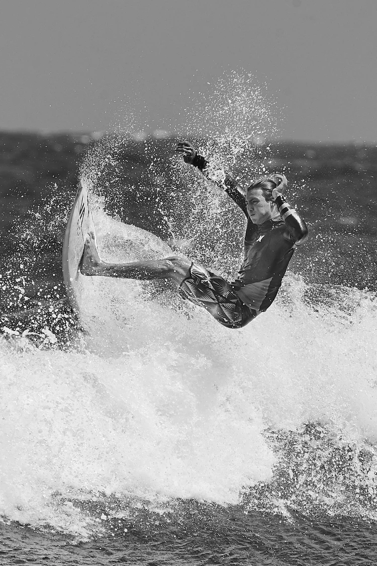 Surf Photography — photograph 47 — © Michaël Gramm