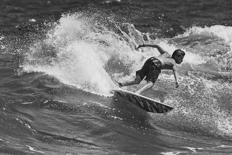 Surf Photography — photograph 5 — © Michaël Gramm
