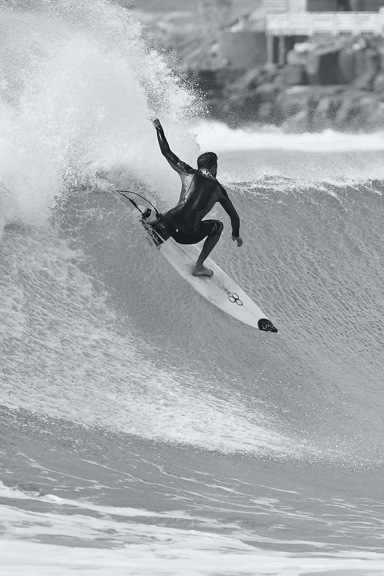Surf Photography — photograph 11 — © Michaël Gramm