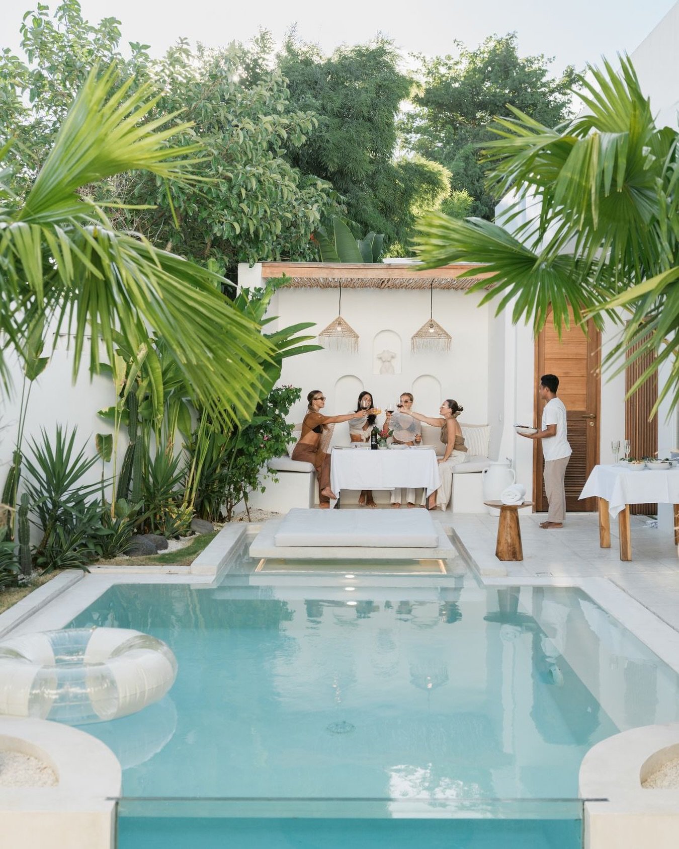An in-villa experience not to be missed. 

Book our live cooking experience and enjoy a private chef preparing dinner while our team serves you poolside throughout the evening.

www.nisivillas.com
📍@nisivillas

#Nisigram #Nisivillas #Uluwatu #Bingin