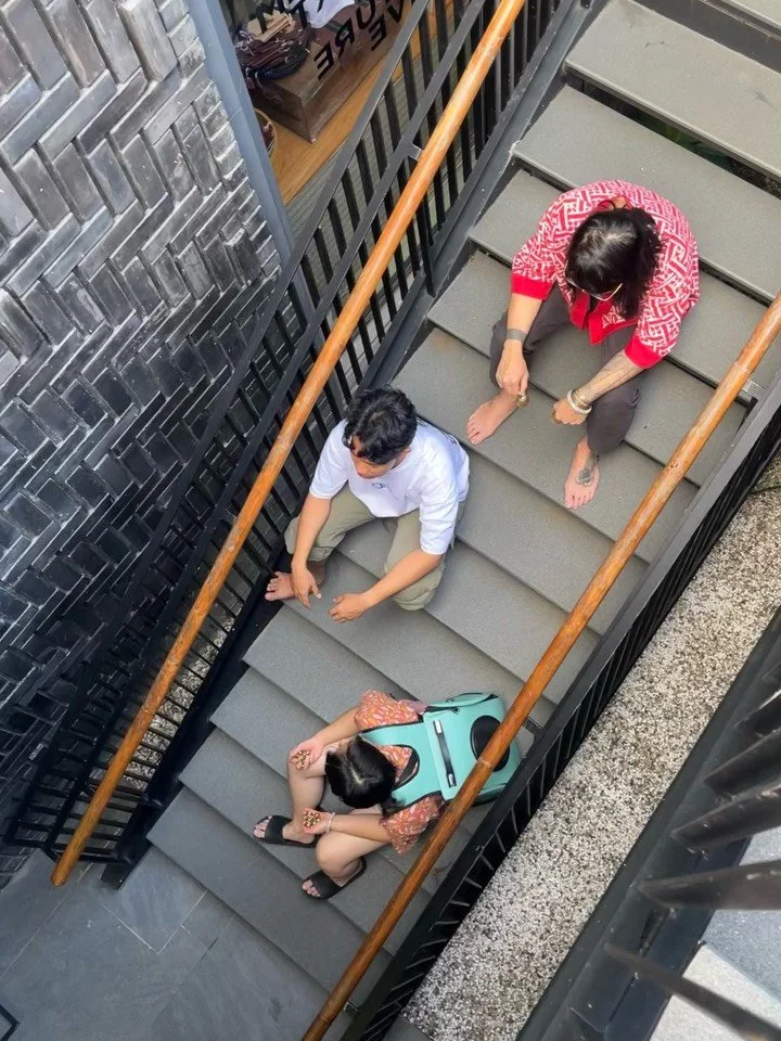 Caught Rizky &amp; Nguyễn + Transitory practicing 👀

Don&rsquo;t miss their show and many other amazing artists and workshops at @alala.dancefest this weekend.

See you all soon!