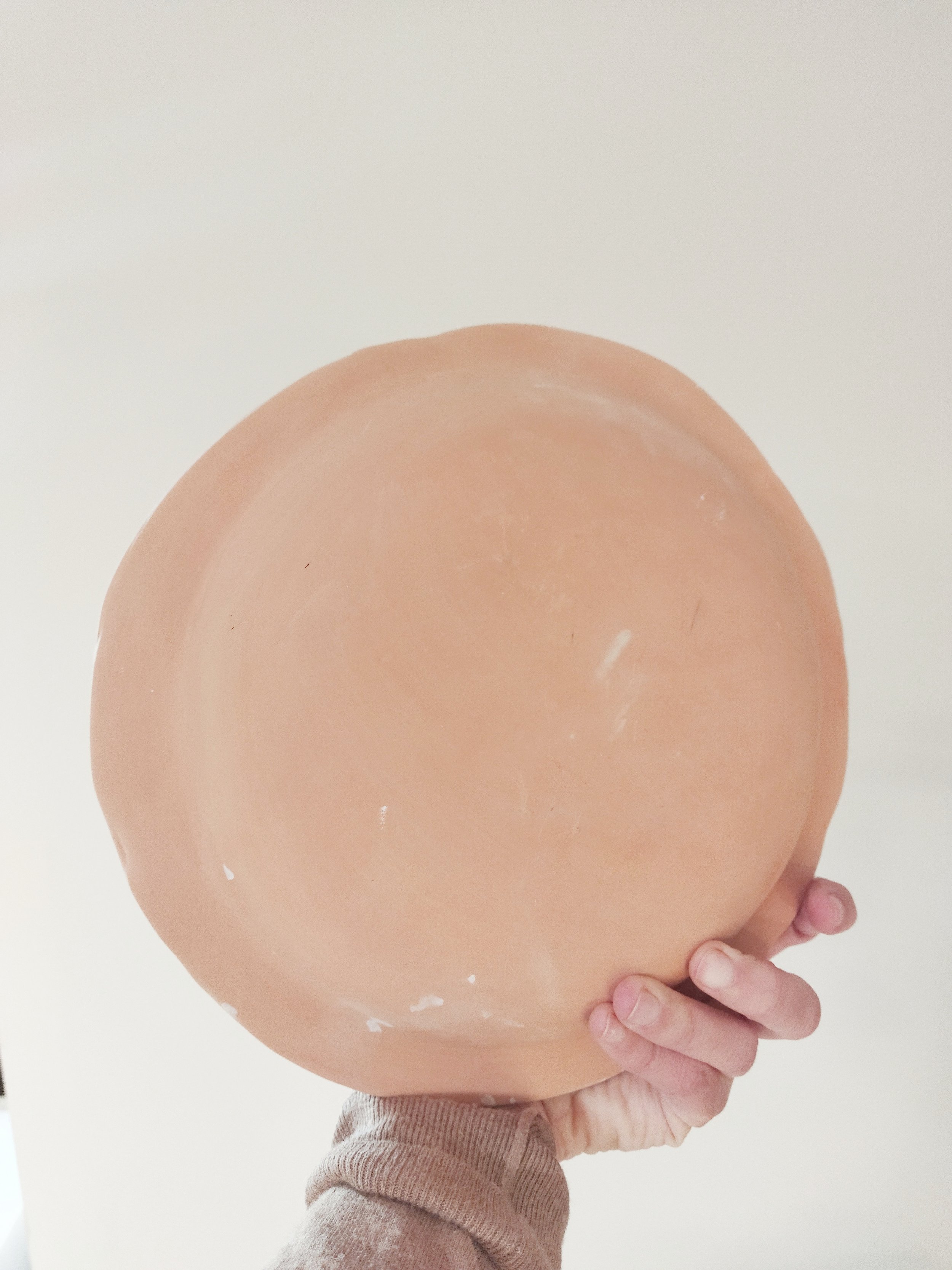 CALIZA_PLATO_TERRACOTA_HANDMADE_ENGOBE_REVERSO.jpg