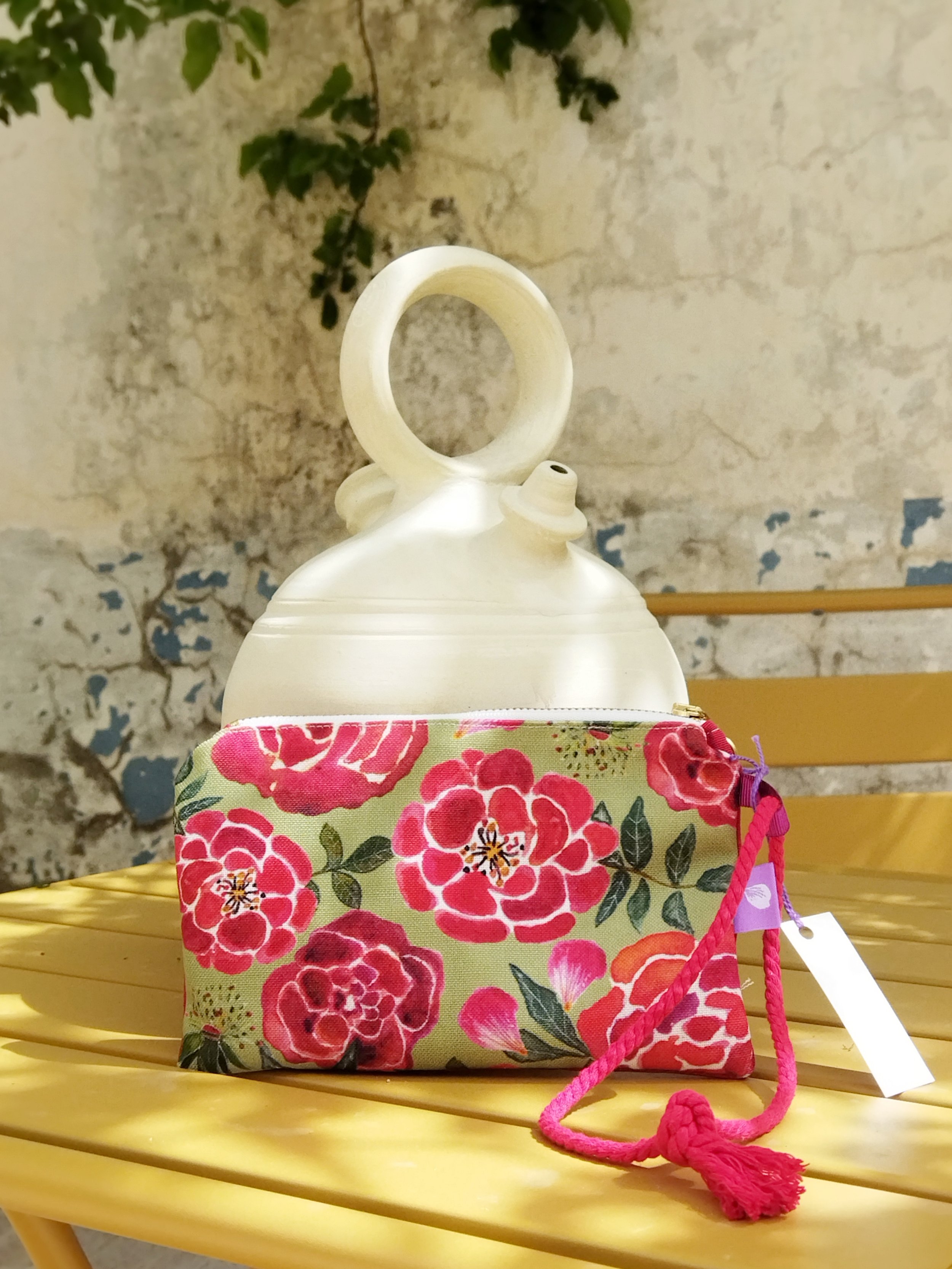 CALIZA_ESTUCHE_MIABUELA_ROSAS_HANDMADE..jpg