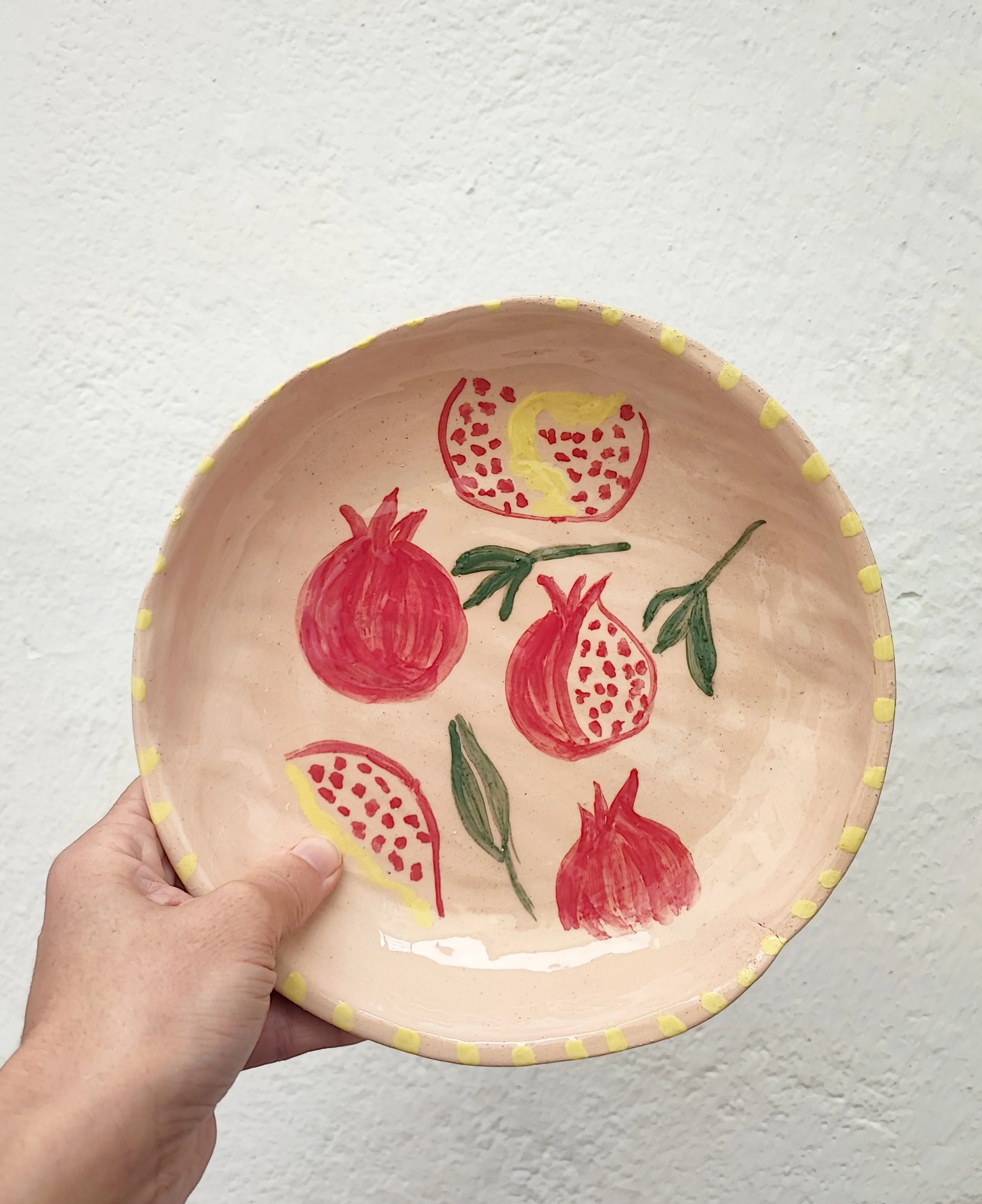 Plato hondo granadas.