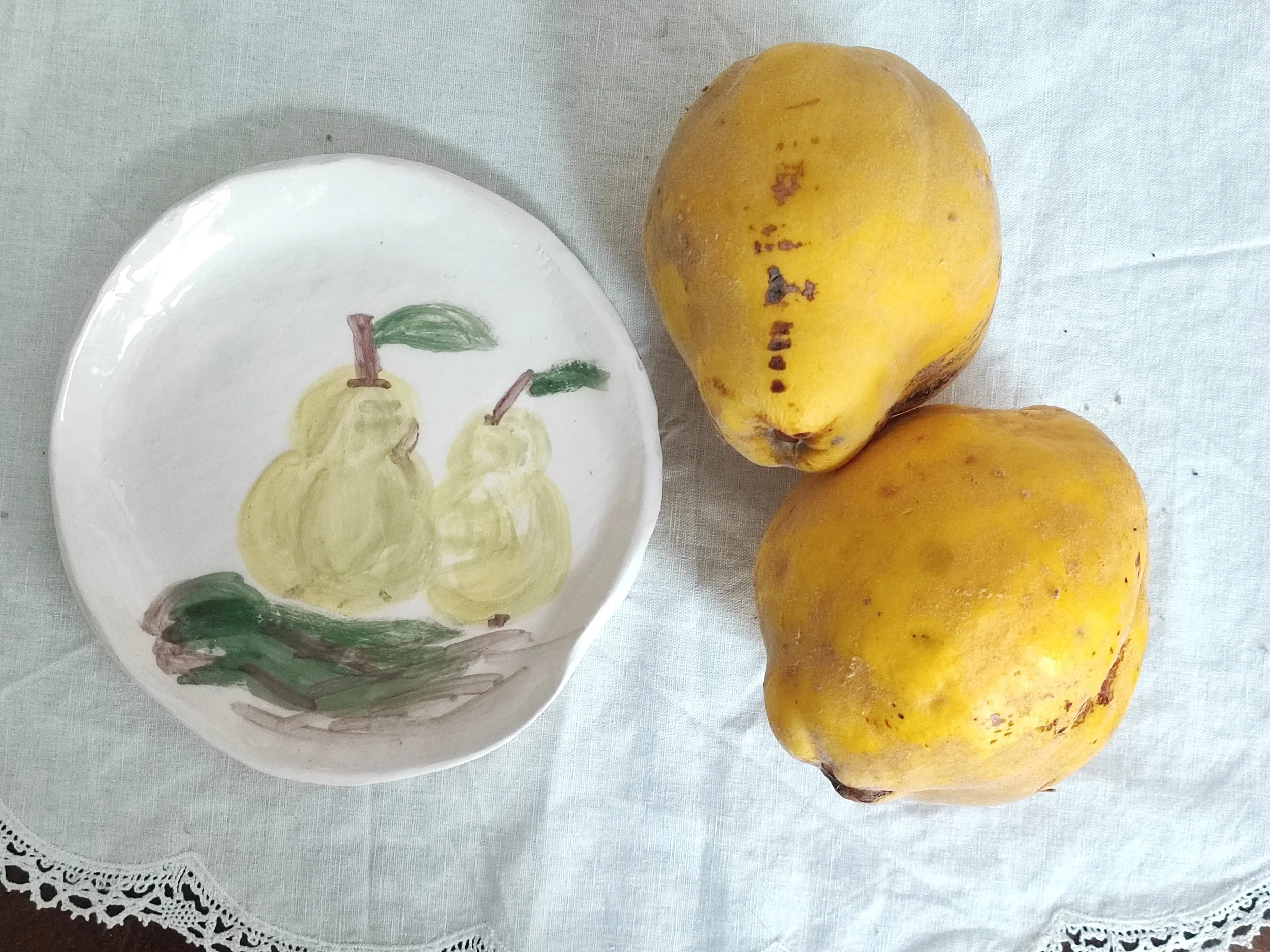 Plato de postre membrillos.