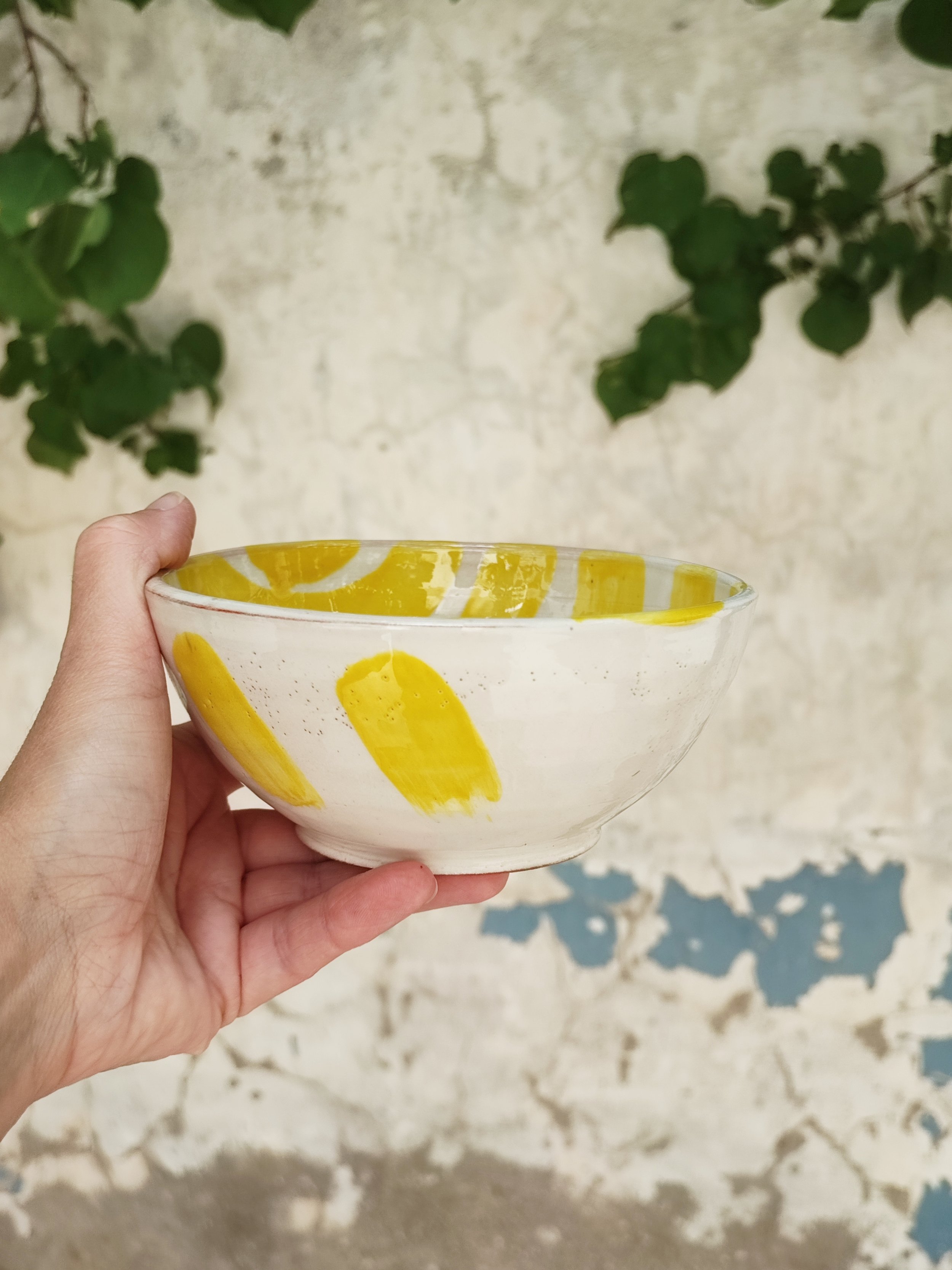 CALIZA_CUENCO_NIJAR_HECHOAMANO_RAYAS_AMARILLO.jpg