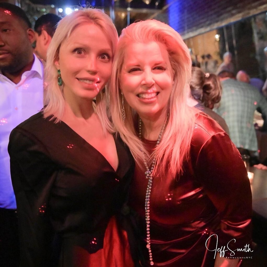 Celebrating with a very special lady, @ritacosby 🥰💕💕❤️ love you at fab new restaurant @katherinenewyorkcity #photocredit #jeffsmith @reflectionsnyc #juliannemichelle #ritacosby #mommysheart