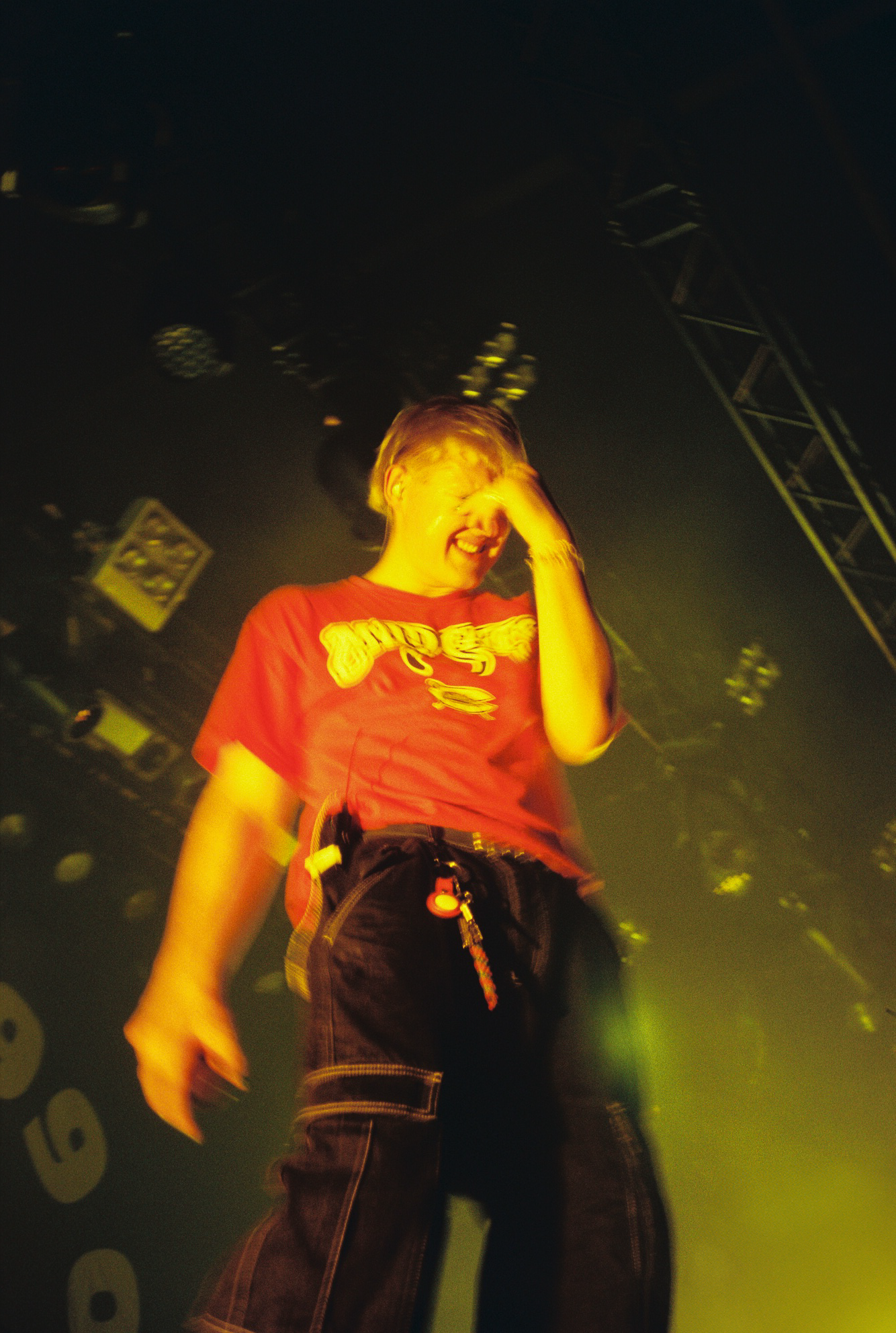 R1-02275-016A.PNG