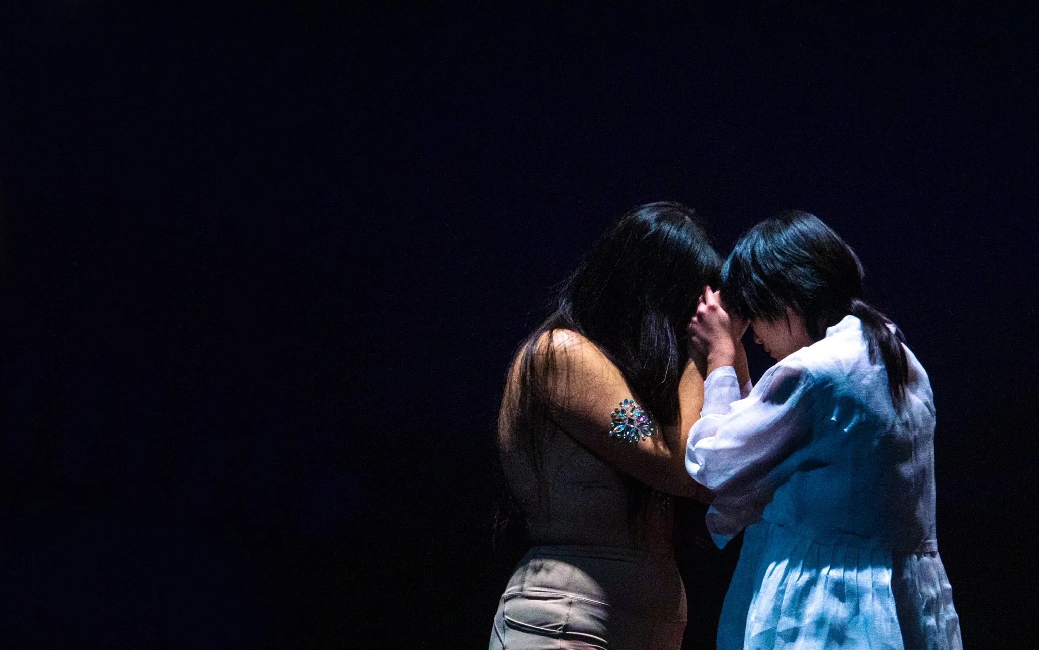 Yoo_Caroline_MAGO_2022_title.jpg