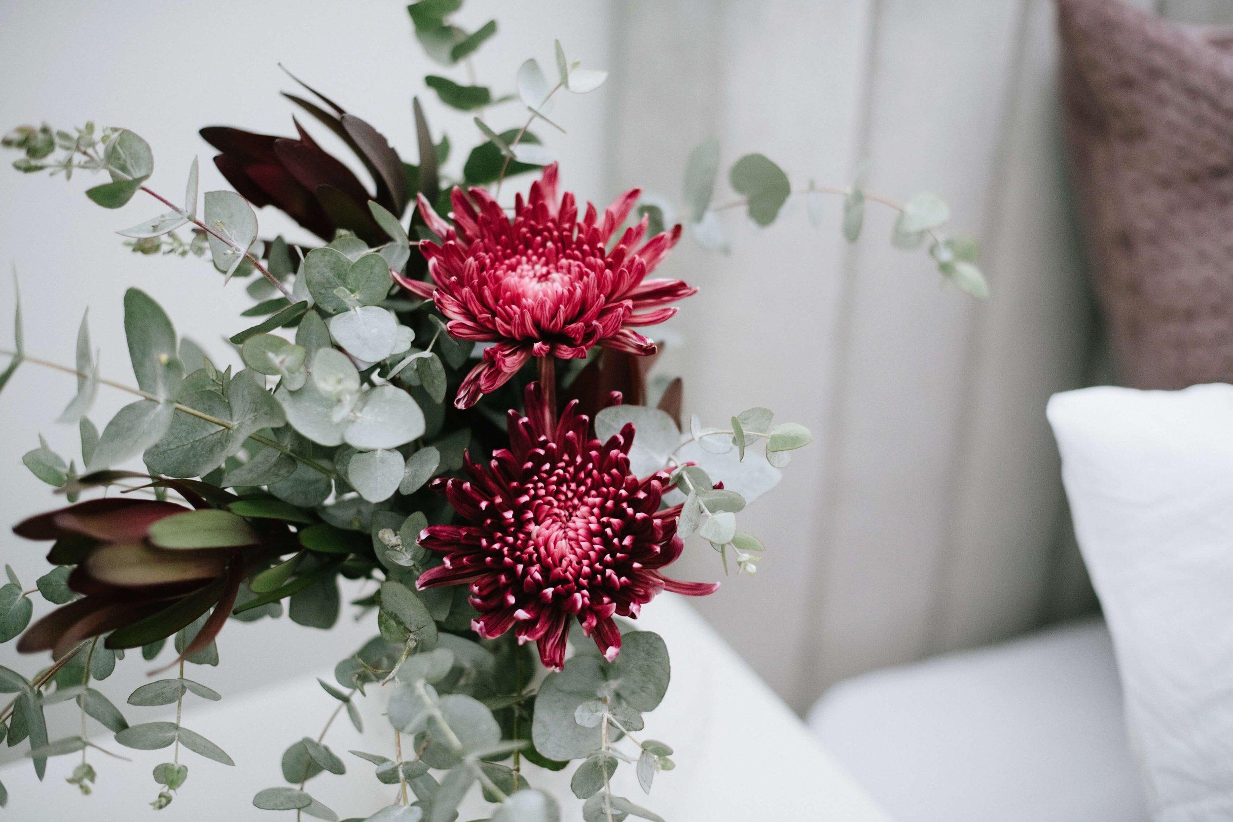 Teen bedroom interior styling pink flowers