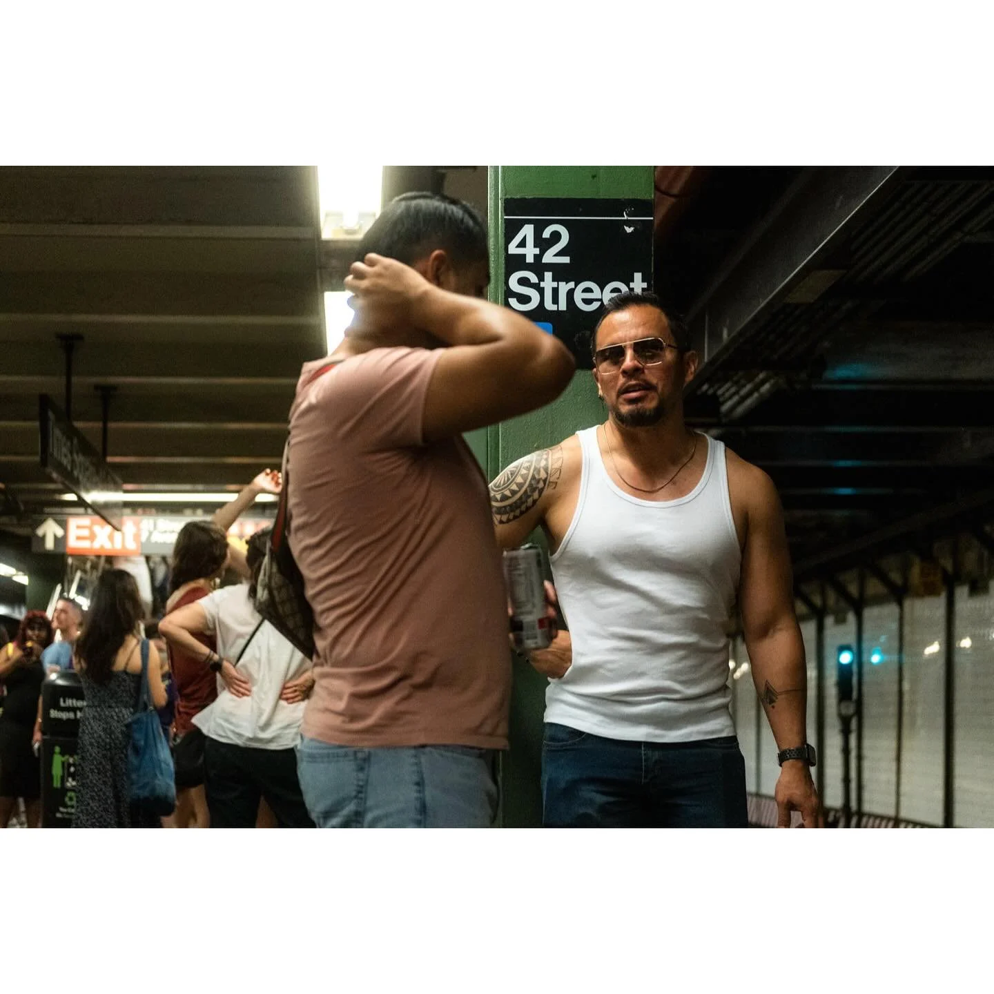 Around NYC.
.
.
.
#streetphotography #nycstreetphotography