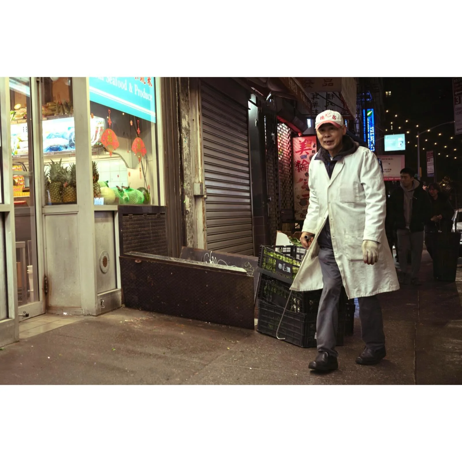 Shots from a night around Chinatown in Manhattan.
.
.
.
#chinatownnyc 
#nightphotography 
#nycstreetphotography 
#fujixseries
