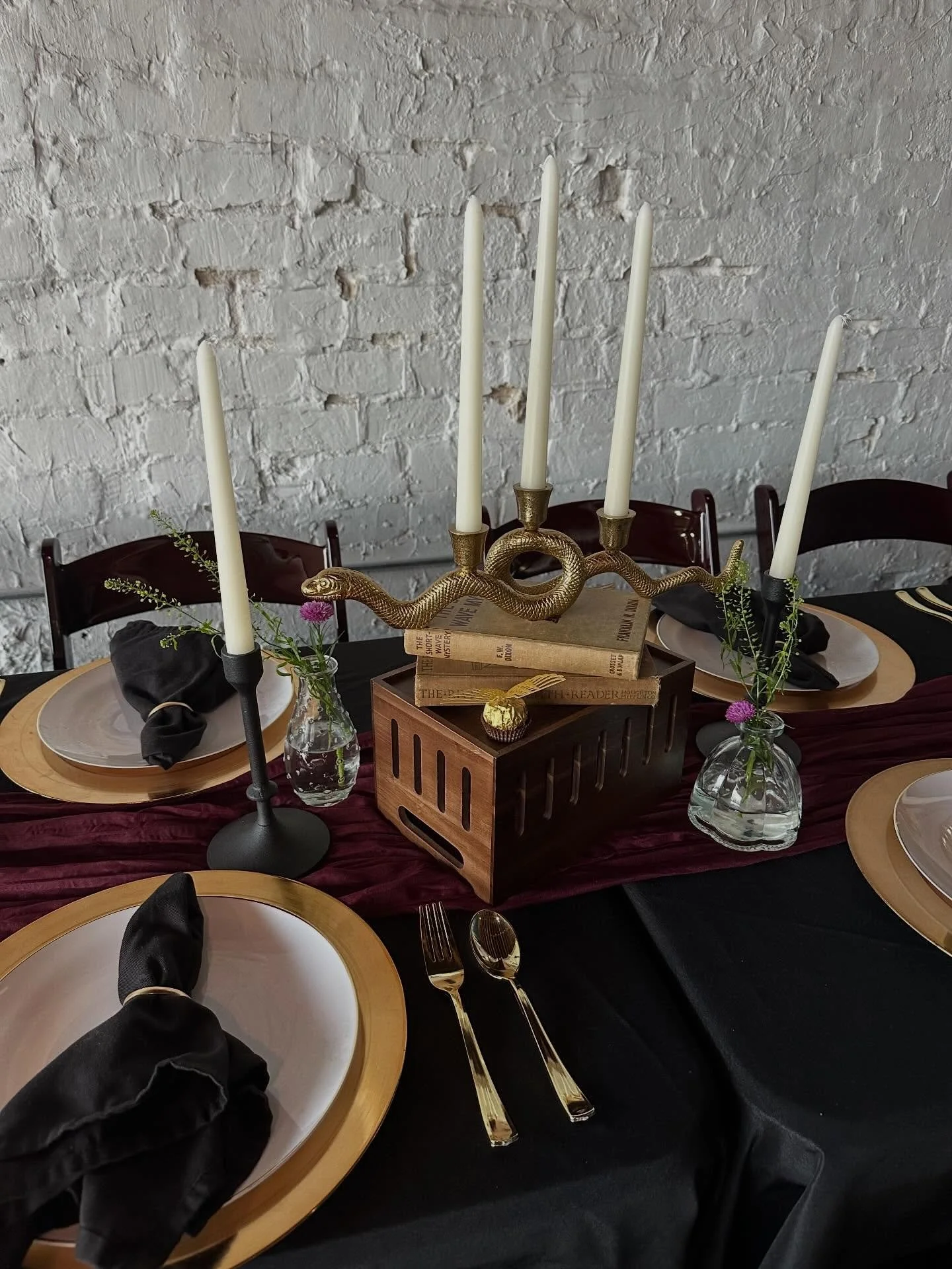 A little magic filled the venue this weekend as we celebrated a very special 10th birthday with a Harry Potter inspired party. Guests were sorted into Gryffindor and Slytherin before competing in their very own Triwizard Tournament, complete with the
