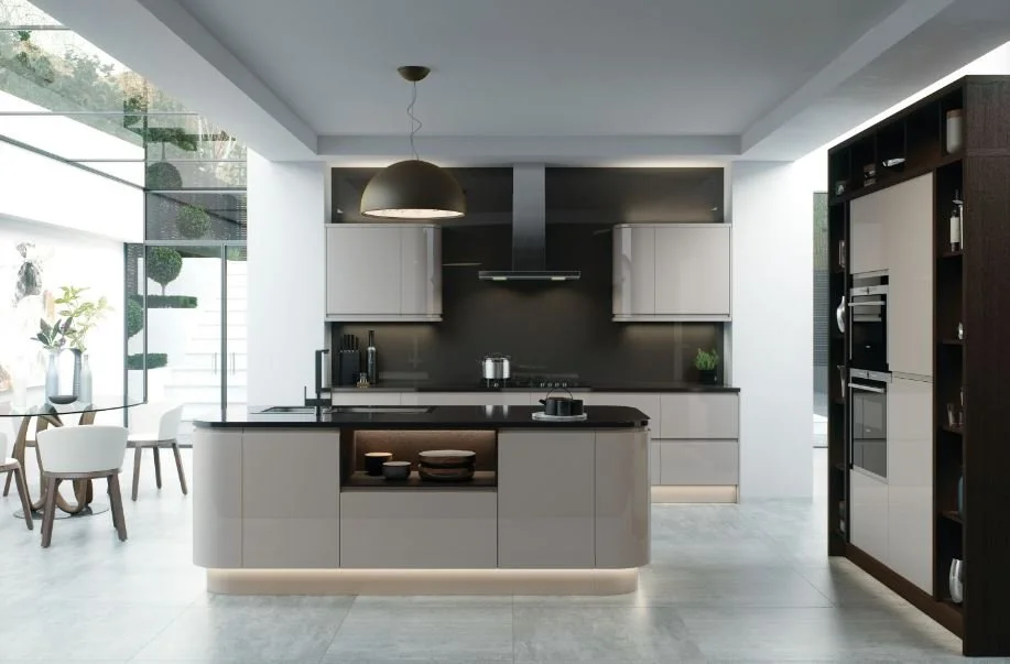 Strada Gloss Cashmere.JPG