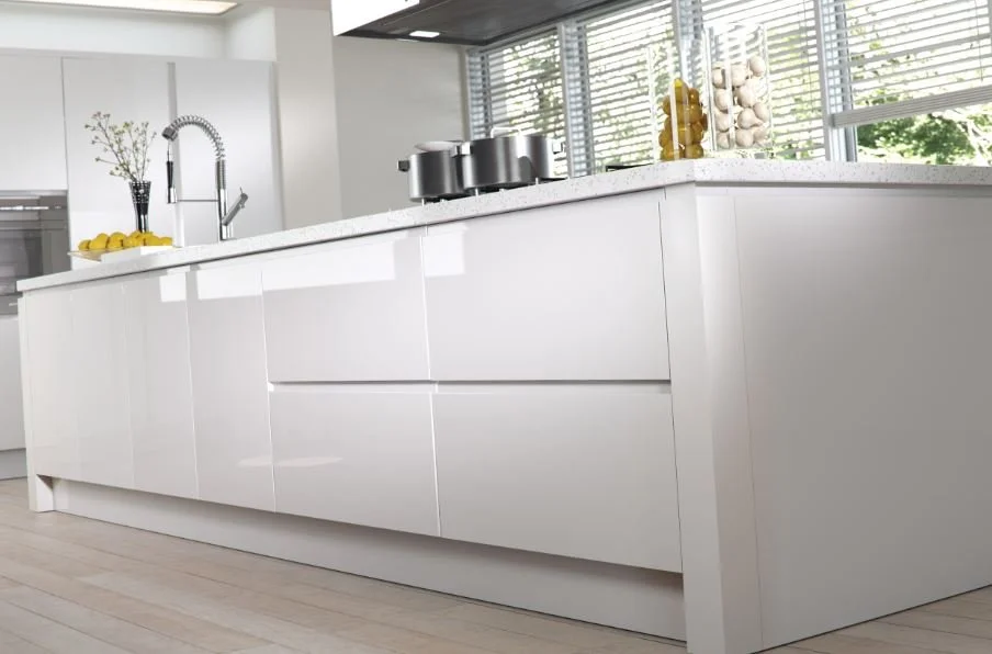 Strada Gloss White 3.JPG