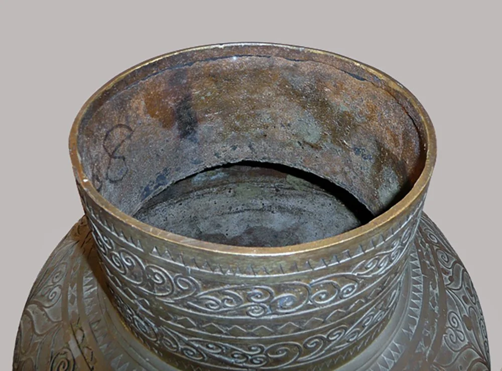 811-urn-i.JPG
