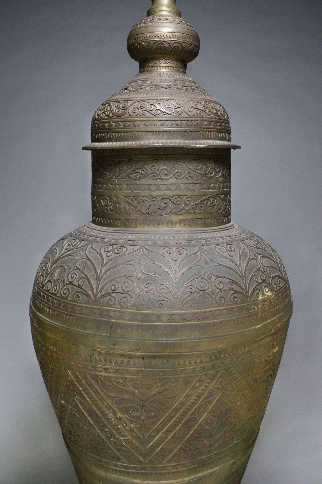 811-urn-c.JPG