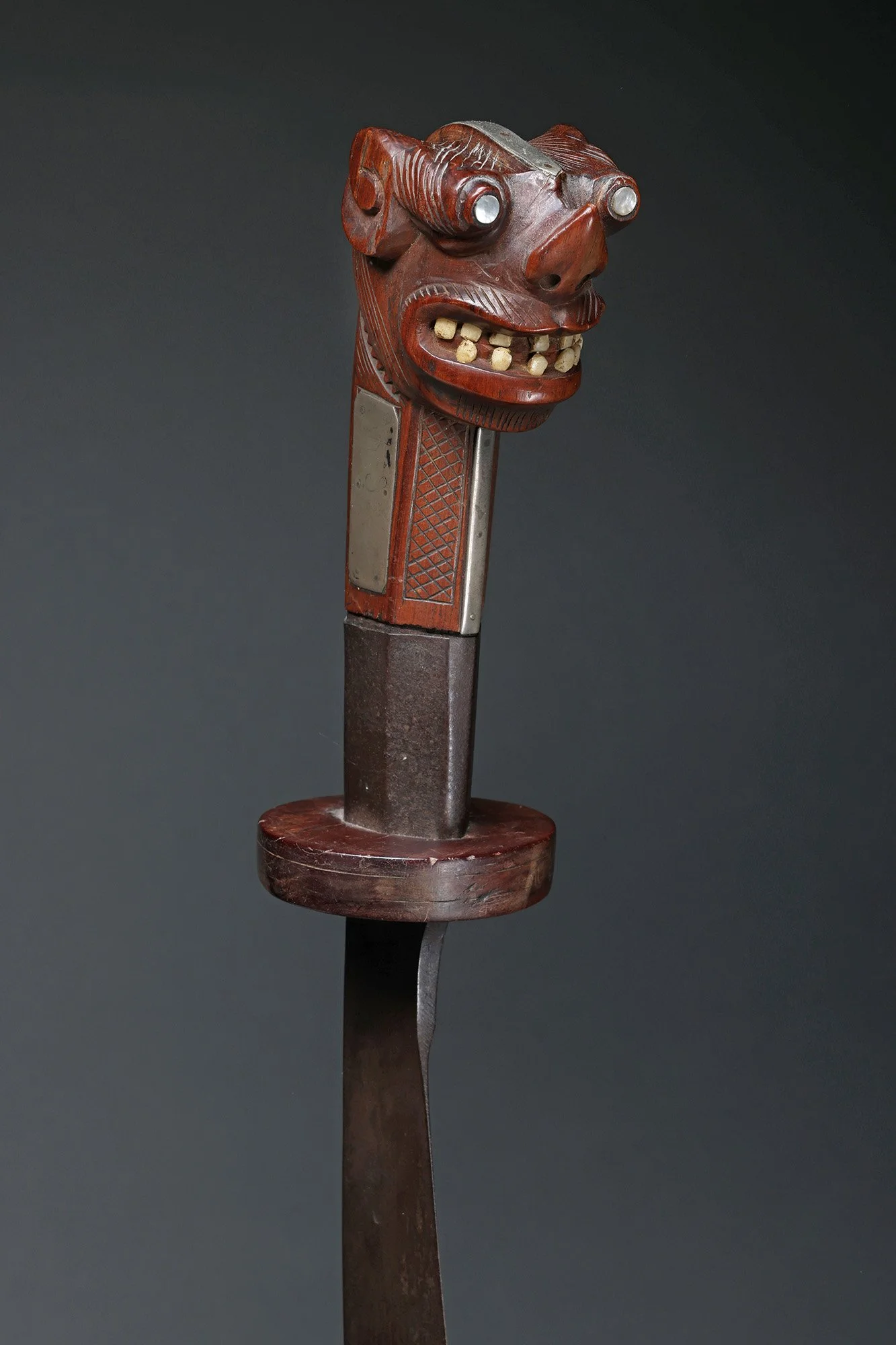 kpm1-knife-e.jpg