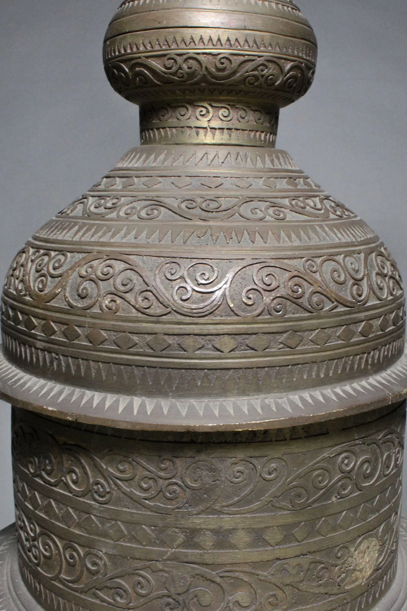 811-urn-d.JPG