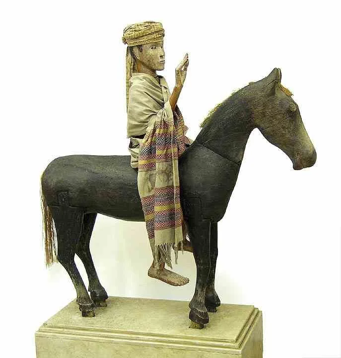 14-archive-tautau-horse-a.jpg