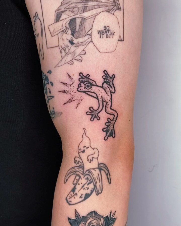 Two lil guys 🐸 🐀
Thanks so much Chandler!
&bull;
#torontotattoo #rattattoo #frogtattoo #qttr #patchworktattoo #blackwork