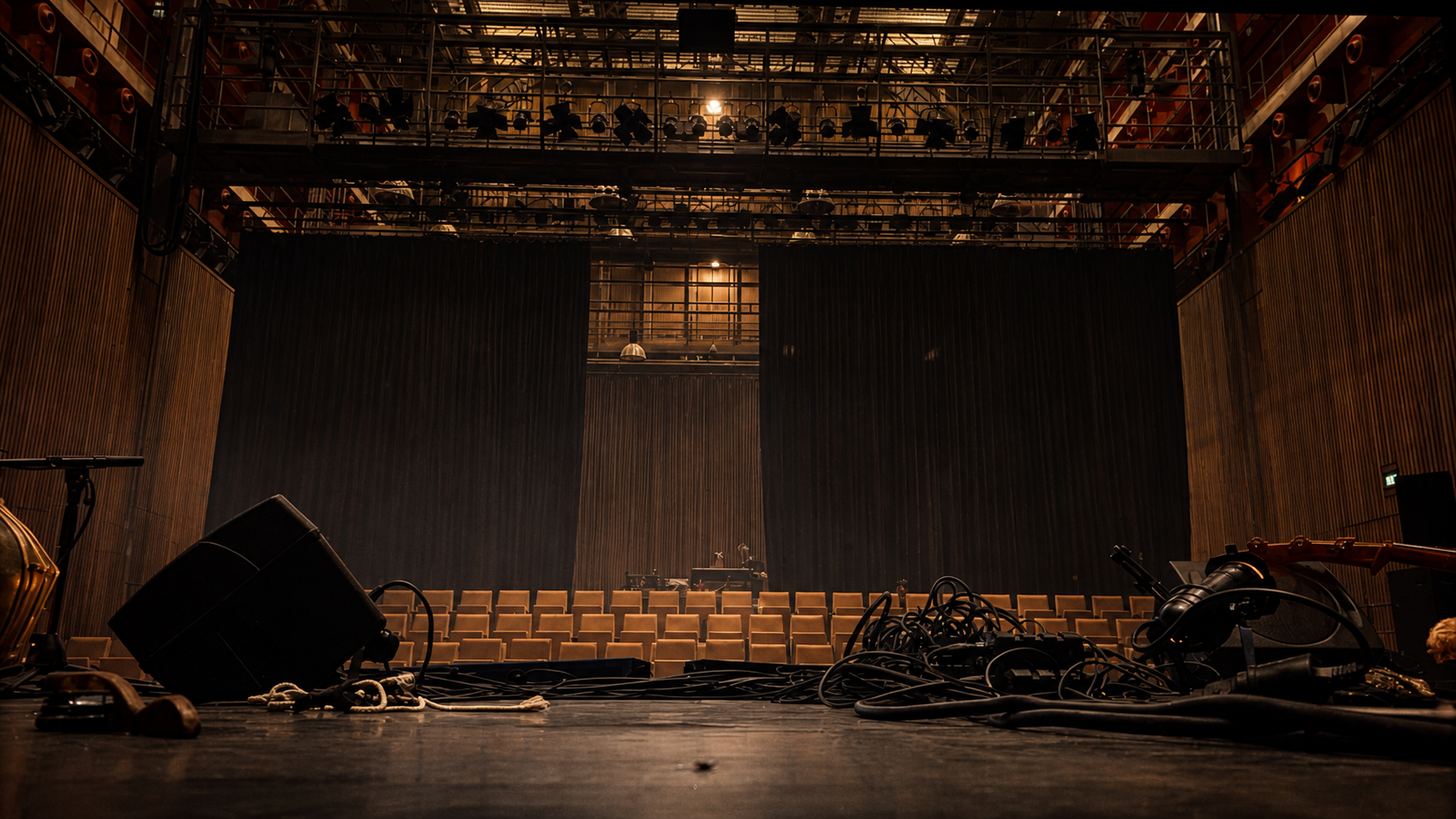 TOUR & PRODUCTION SUPPORT