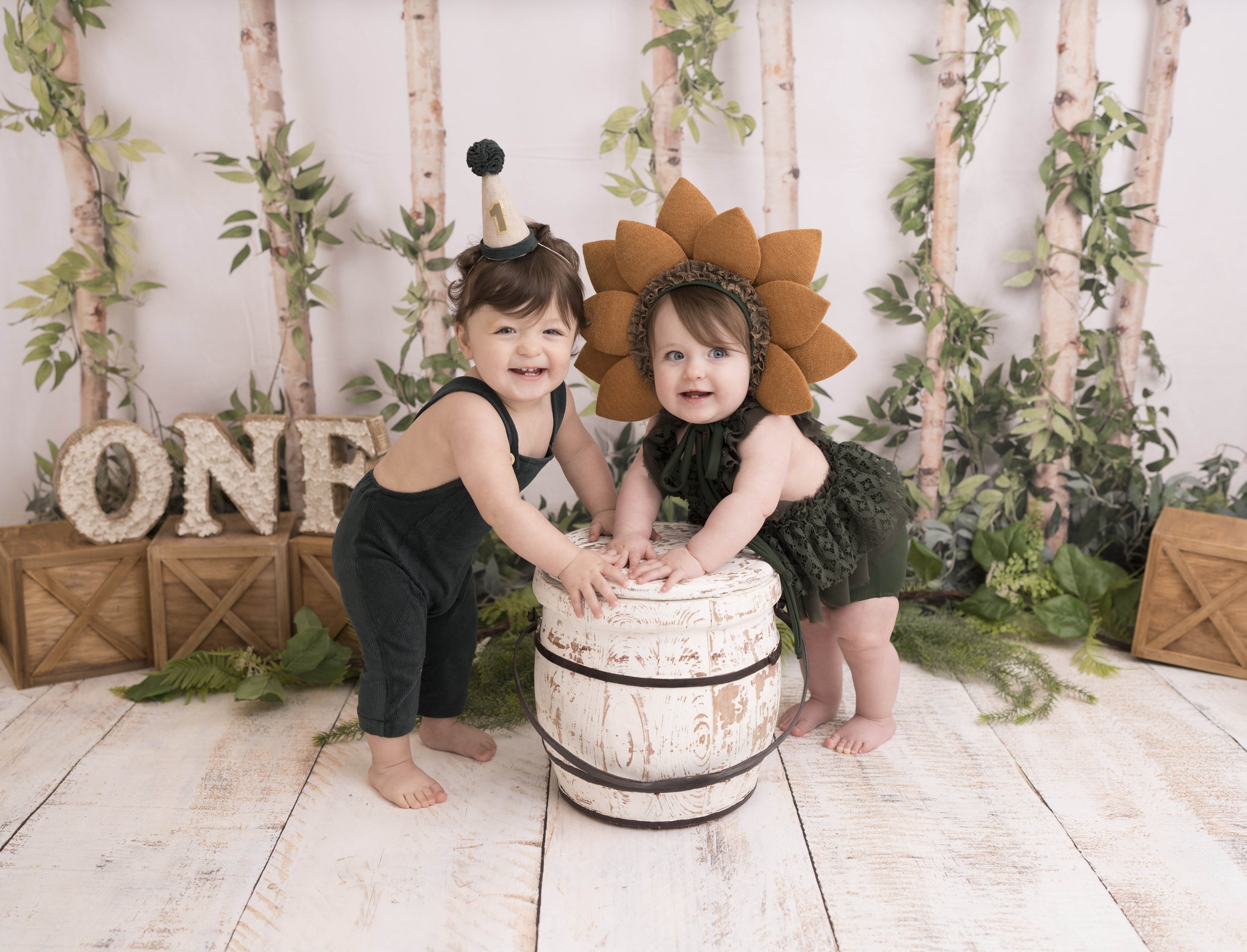 s- niagara photographer - cake smash - first birthday - photographer near me - heart to hea.jpg