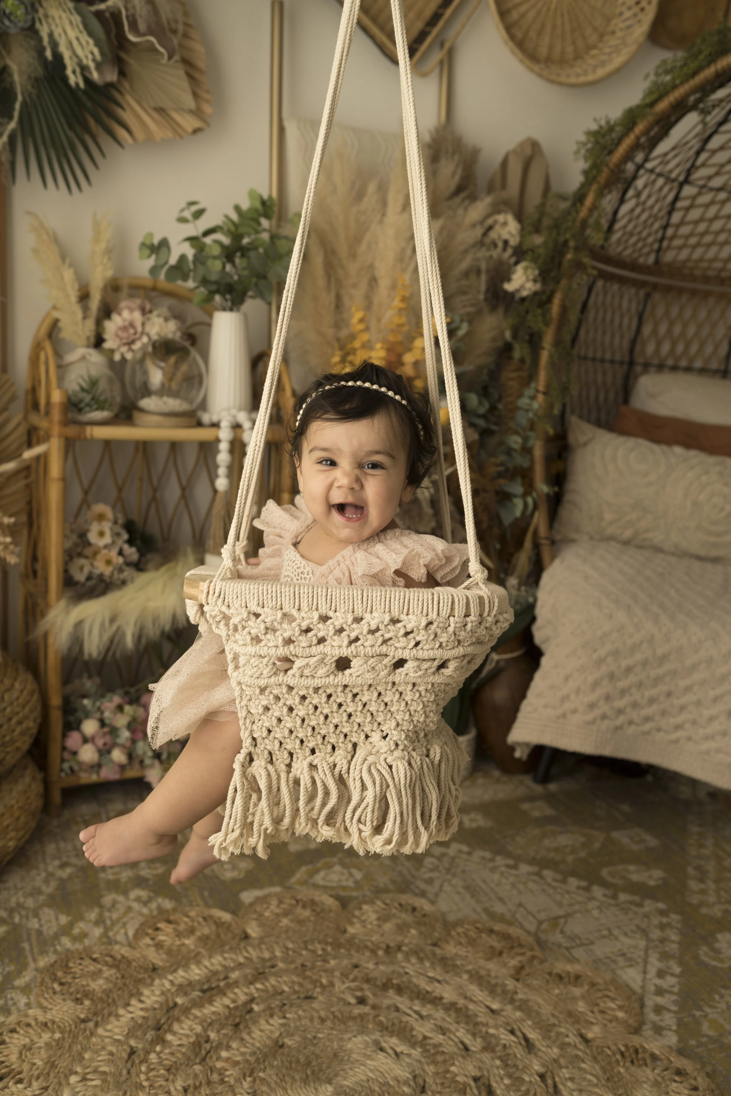 8-first birthday - one year session - cake smash - niagara photographer - photographer near me - heart to heart photos.jpg