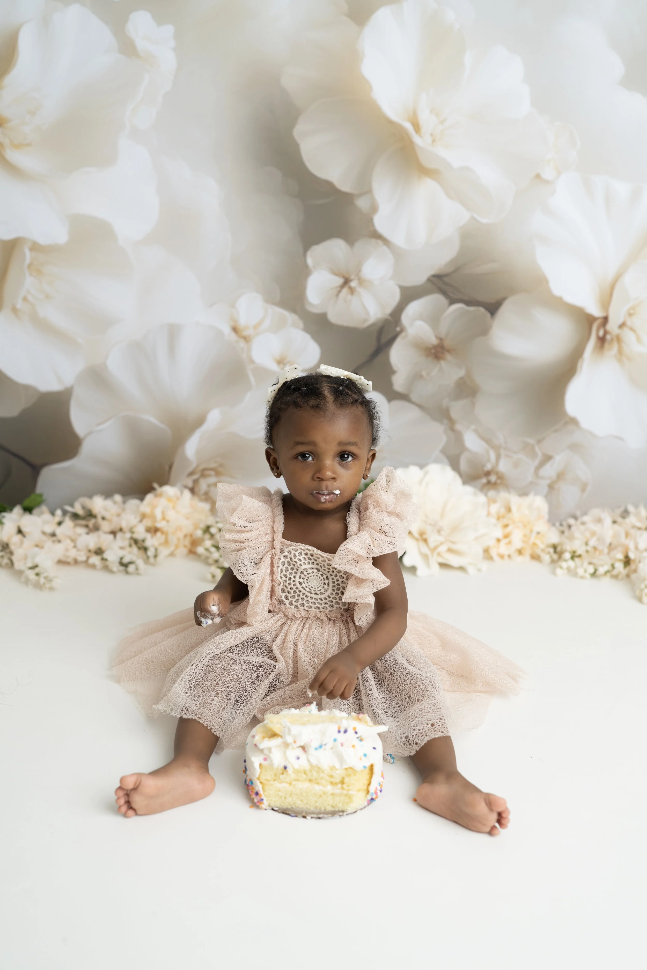 4-1-first birthday - cake smash - niagara photographer - photographer near me - heart to heart photos.jpg