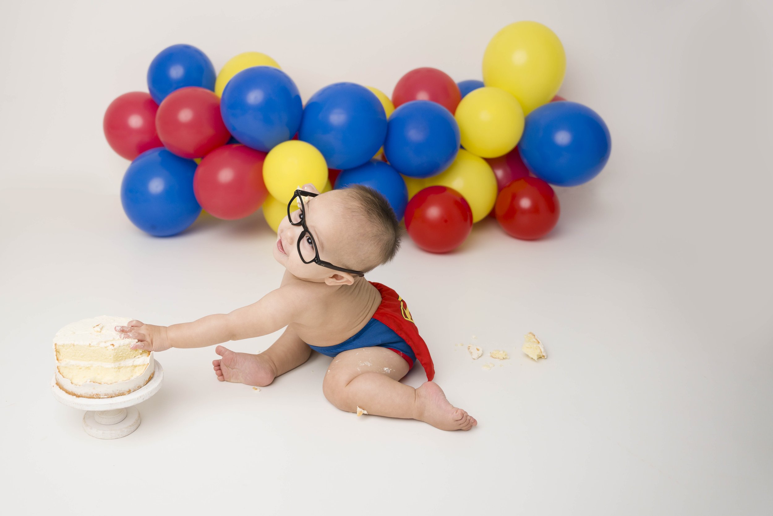 34-first birthday - cake smash - niagara photographer - photographer near me - heart to heart photos.jpg