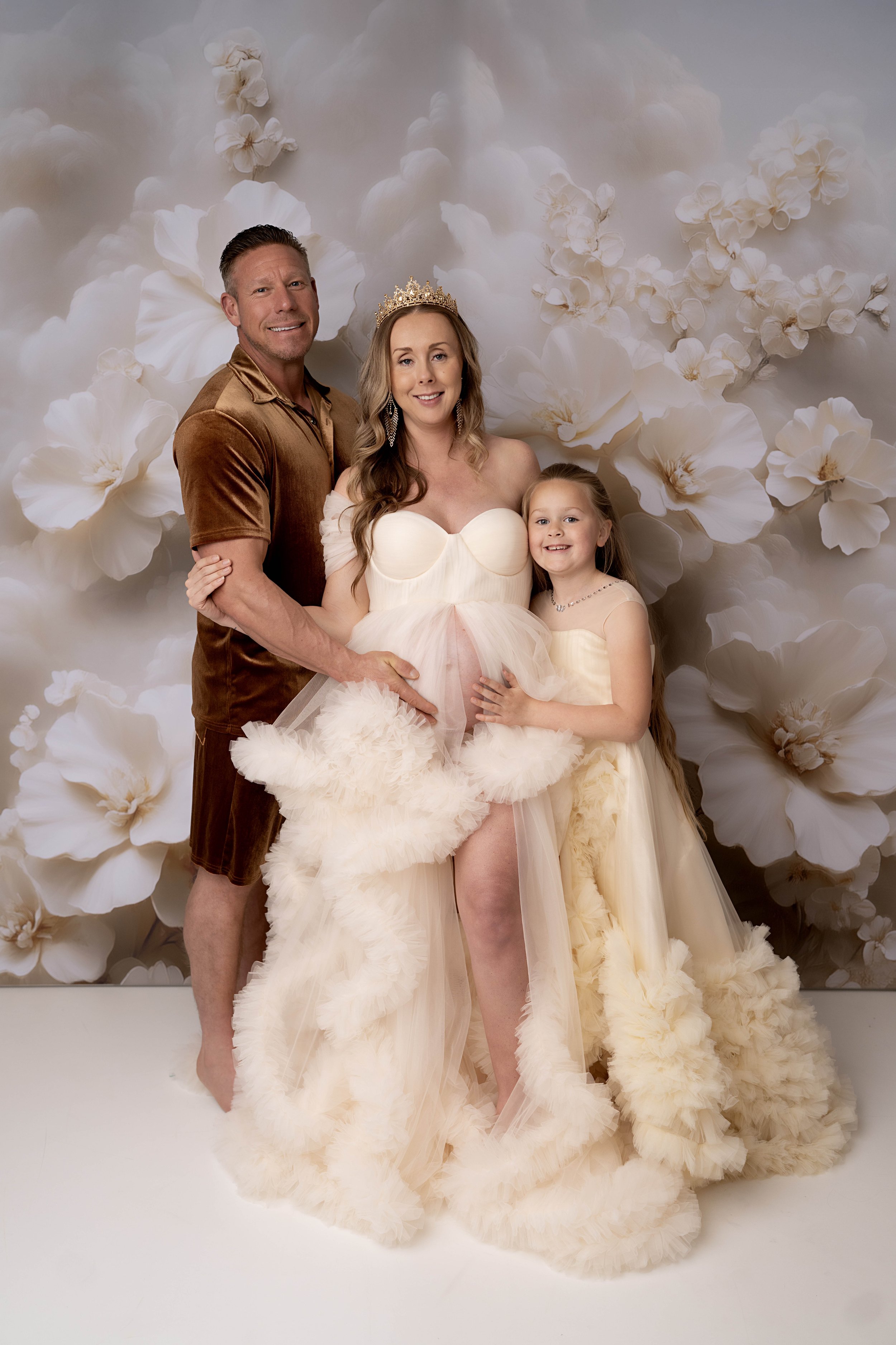 999-niagara photographer - maternity photos - belly bump - photographer near me - heart to heart photos.jpg