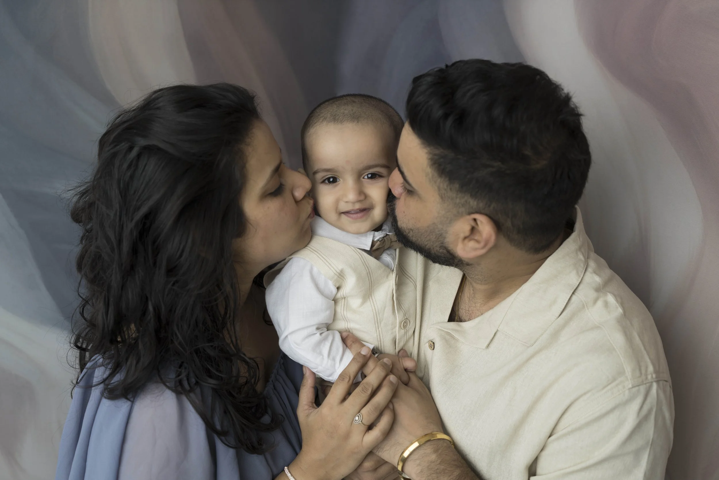 7-first birthday - one year session - cake smash - niagara photographer - photographer near me - heart to heart photos.jpg