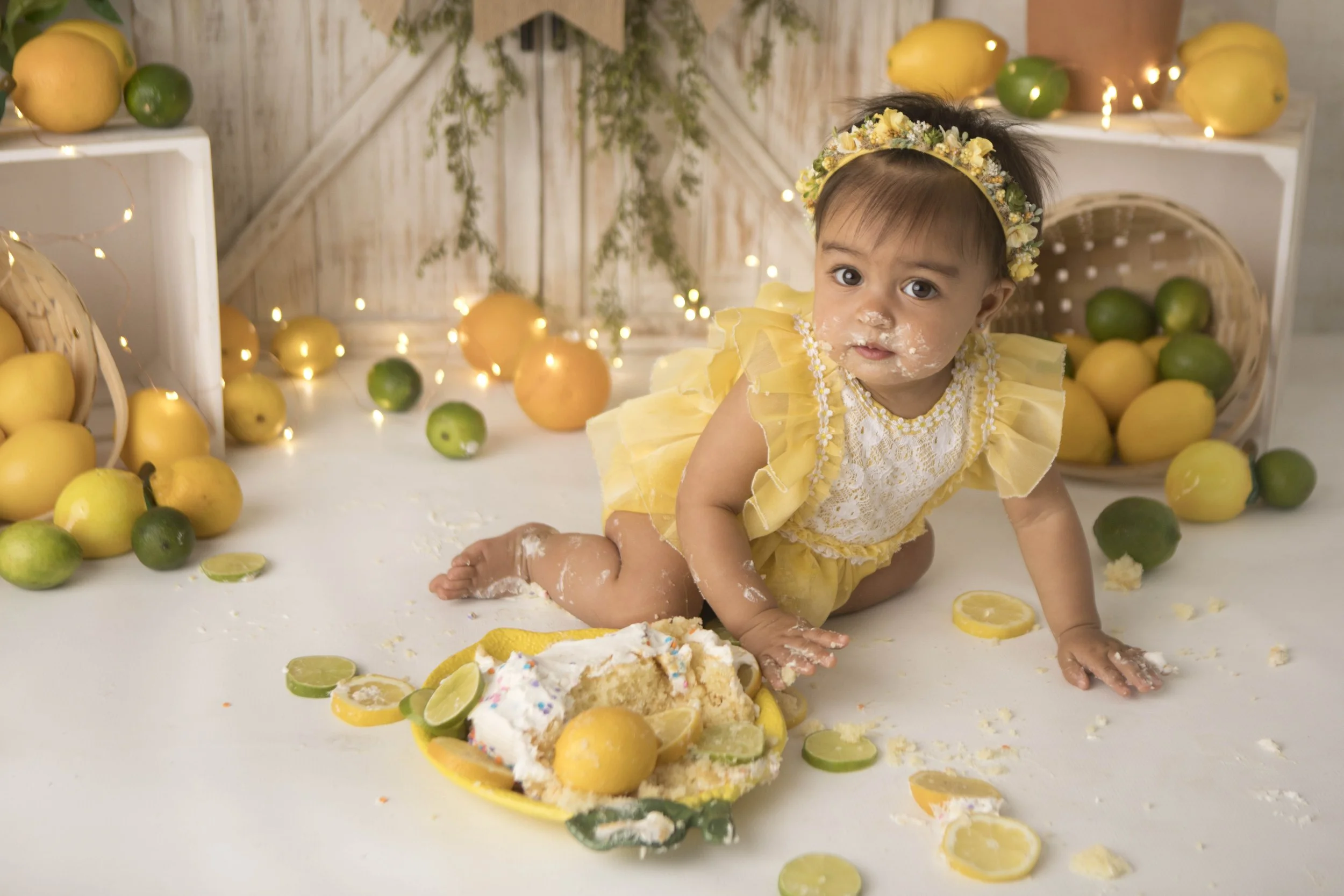 Celebrate your little one’s first birthday with a one year photoshoot in Heart to Heart Photography's Niagara Studio. Choose from a wide variety of themes, backdrops, and outfits, plus enjoy a fun Smash & Splash and optional family photos.