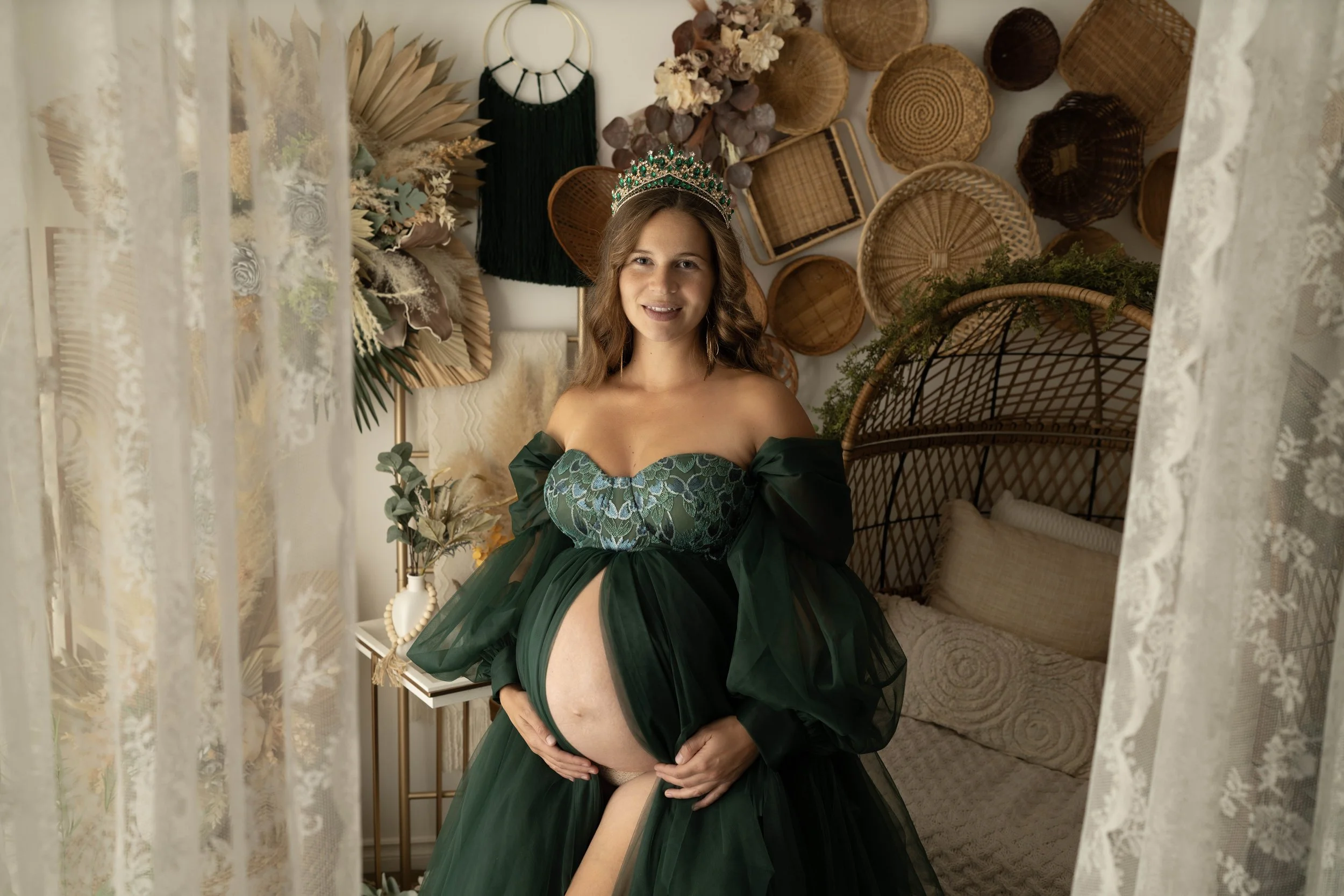Capture the beauty of motherhood with our maternity photography. Choose outdoor or studio sessions, with partner and children welcome. Enjoy access to our client closet featuring stunning dresses, fabrics, backdrops, and accessories for a variety of 