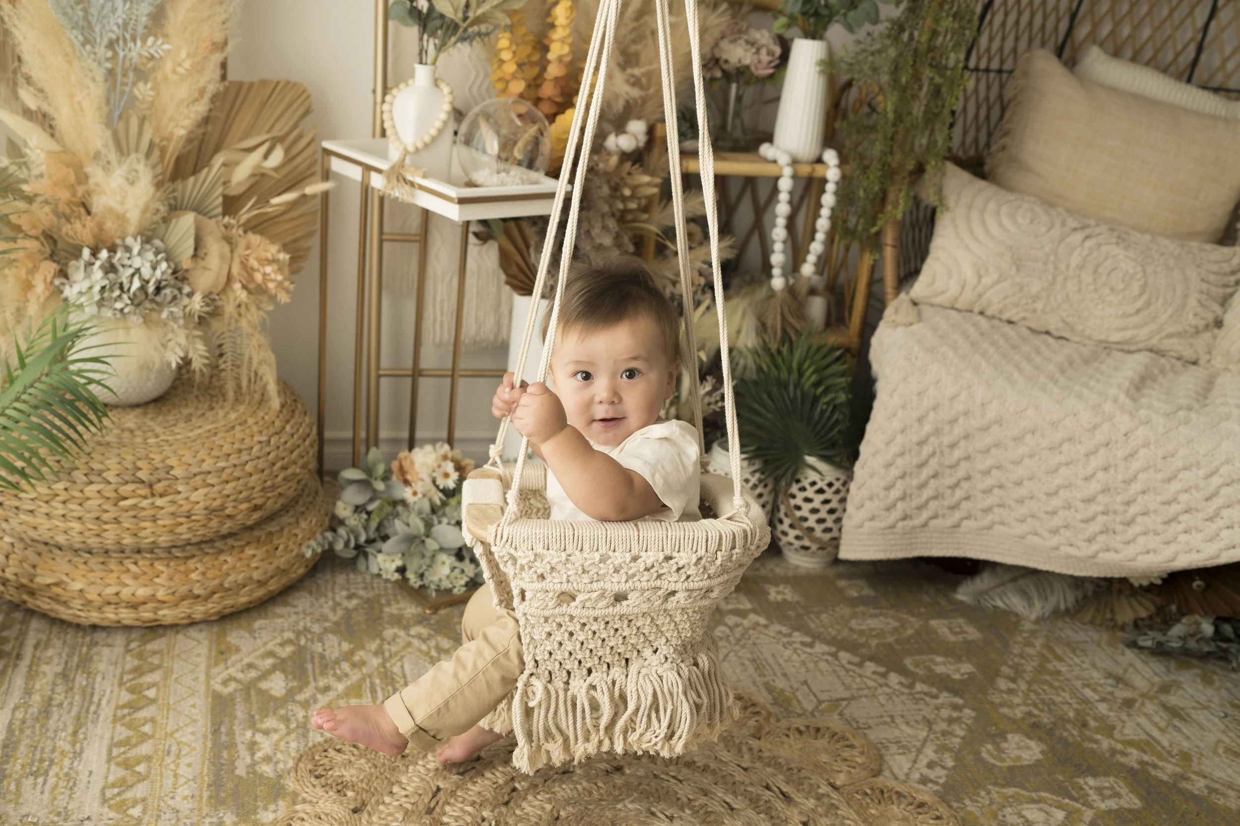 4-first birthday - one year session - cake smash - niagara photographer - photographer near me - heart to heart photos.jpg