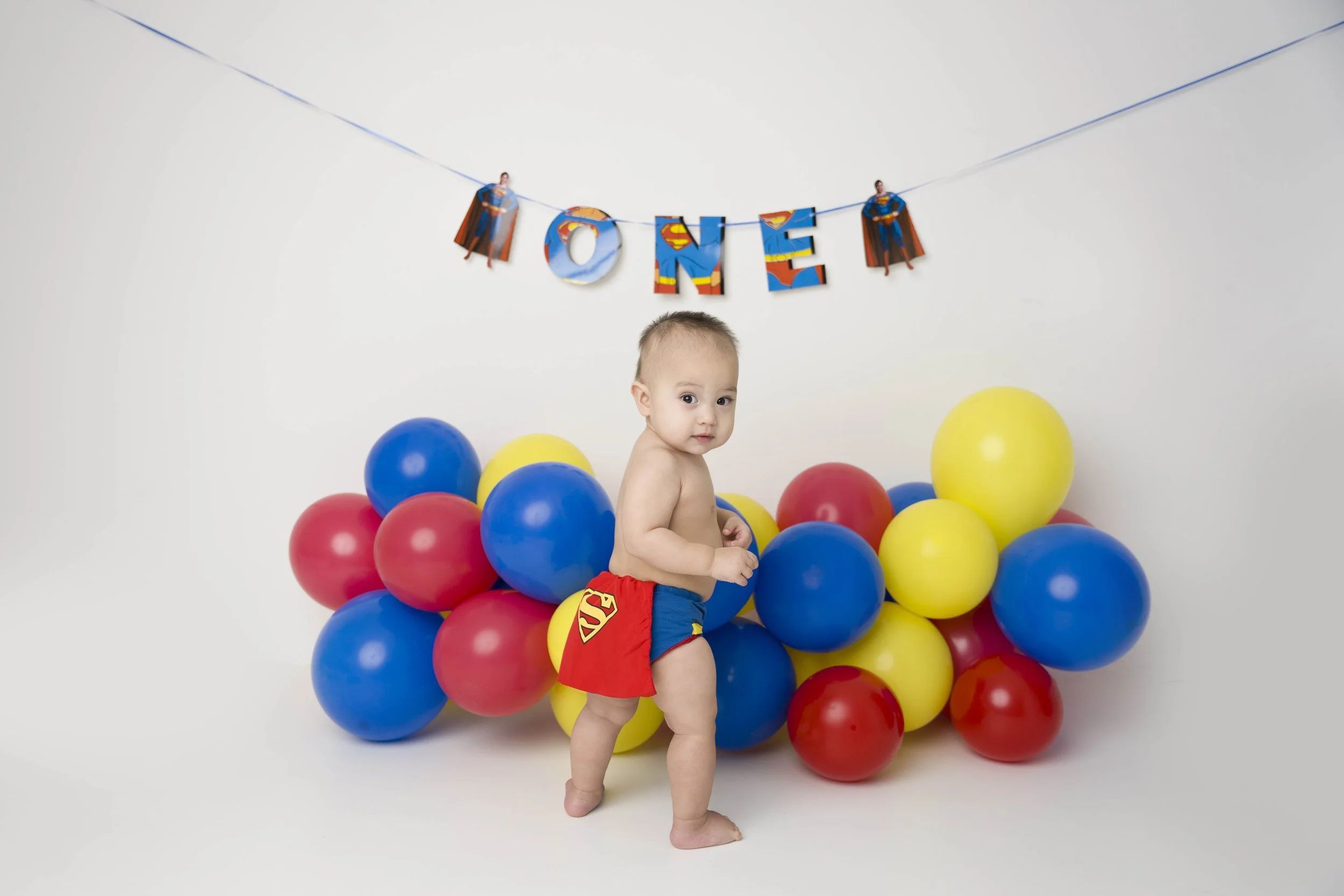 32-first birthday - cake smash - niagara photographer - photographer near me - heart to heart photos.jpg