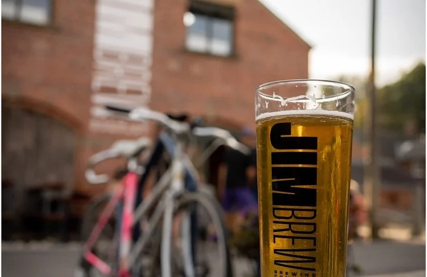 Hello Saturday π€© today at the taproom we have @peckishchicken with us and some super fresh beers pouring from our tanks! We are also showing the football in the taproom later on. Keep tagging us in your Peckish & a pint pics. We love seeing them