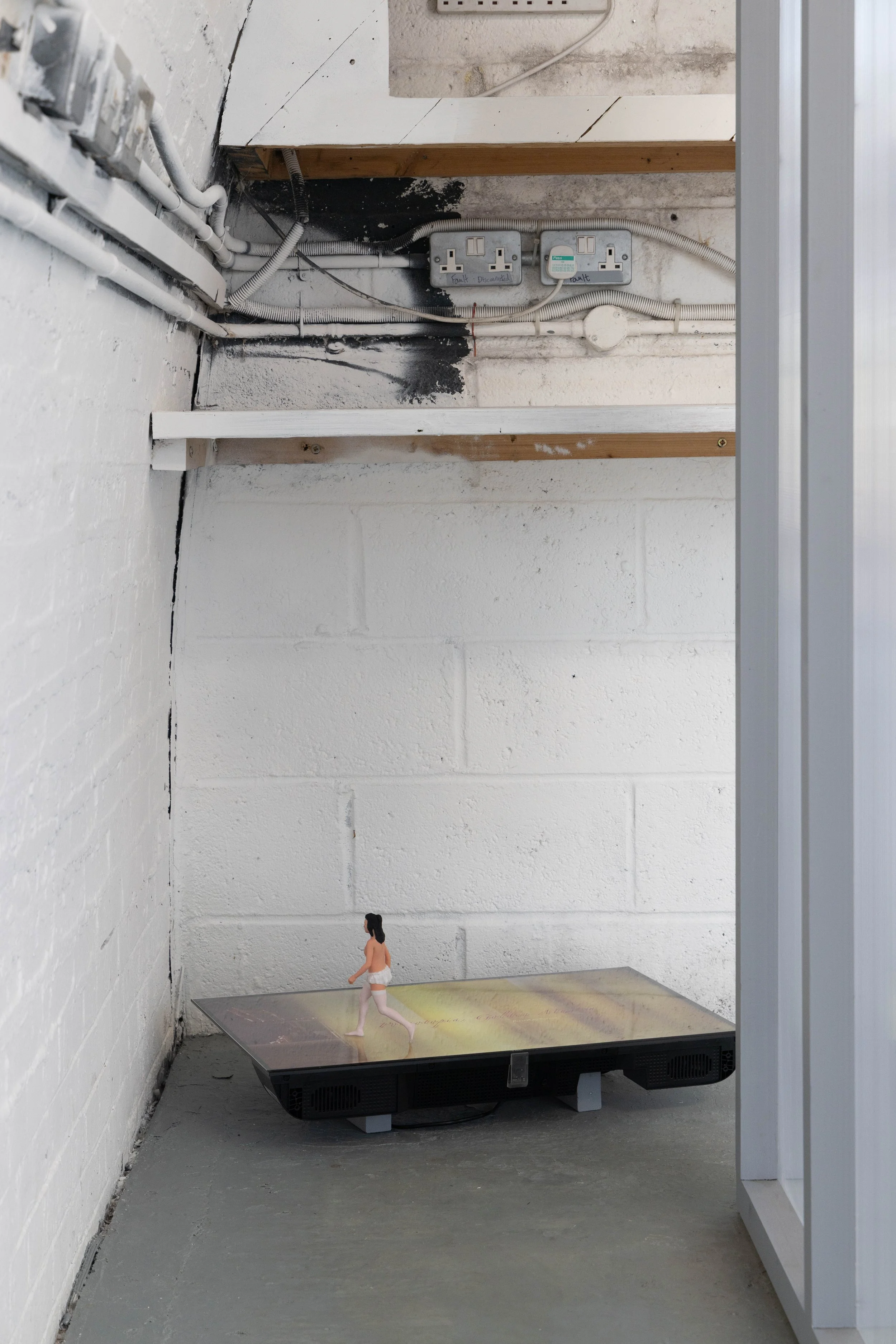 OHSH-Projects_CONTROL_Photography by Benjamin Deakin_Install Shot_web_27.jpg