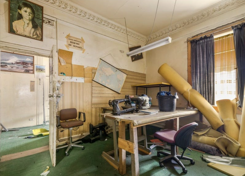 The building before Mrs Muttons, photo 4 of 10
