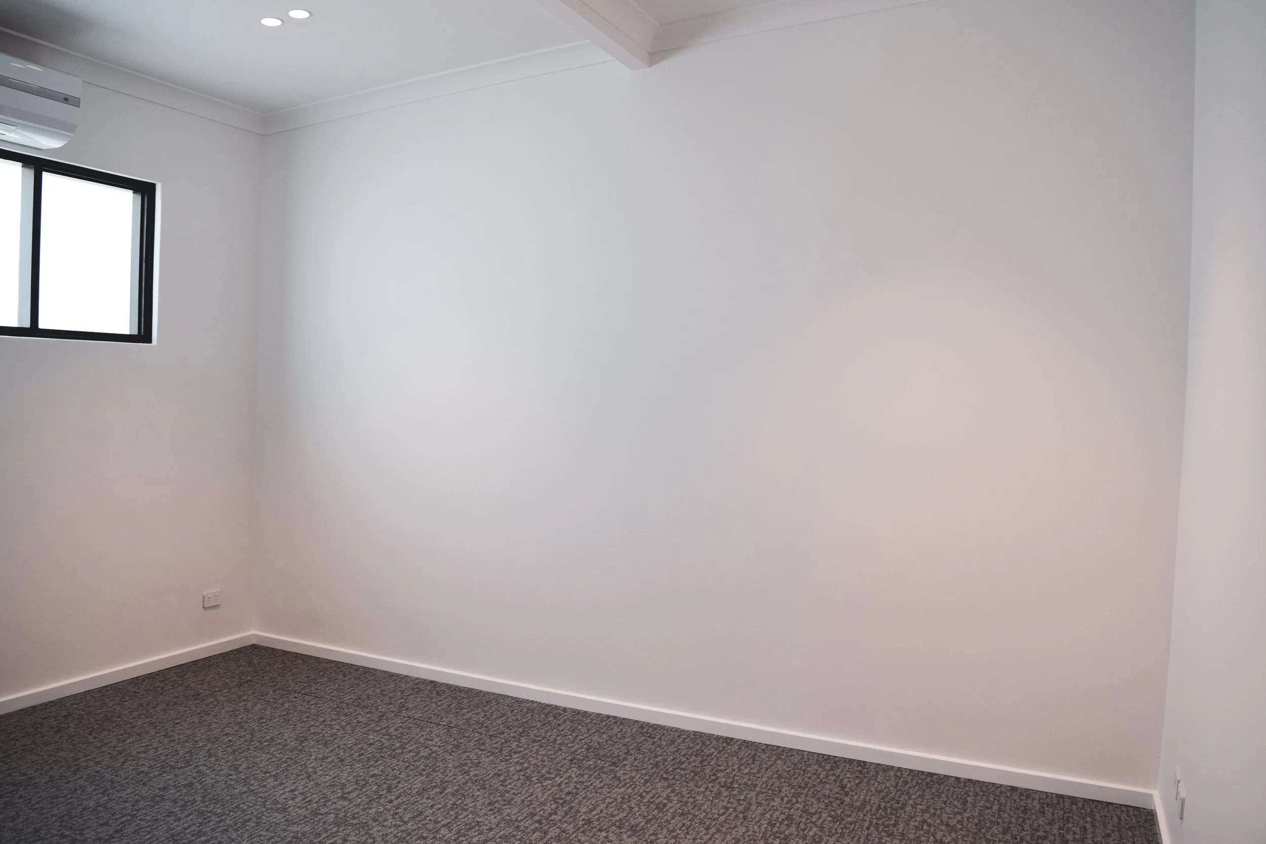 Secondoffice1.jpg