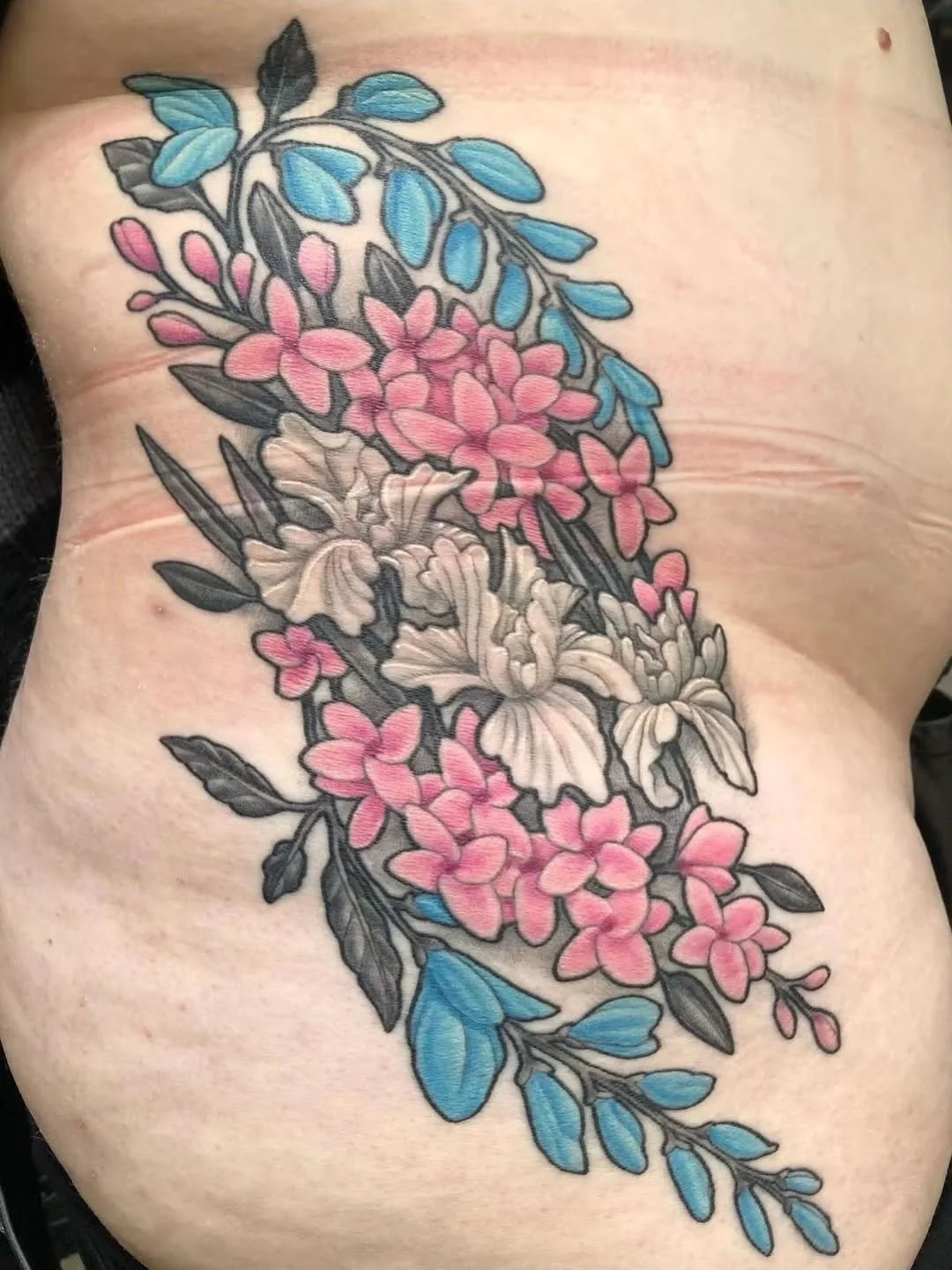 Healed Tattoo by @alanmurrayart 
#healedtattoo #floraltattoos #colortattoo #downtownolympia #olympiatattoo #olympia