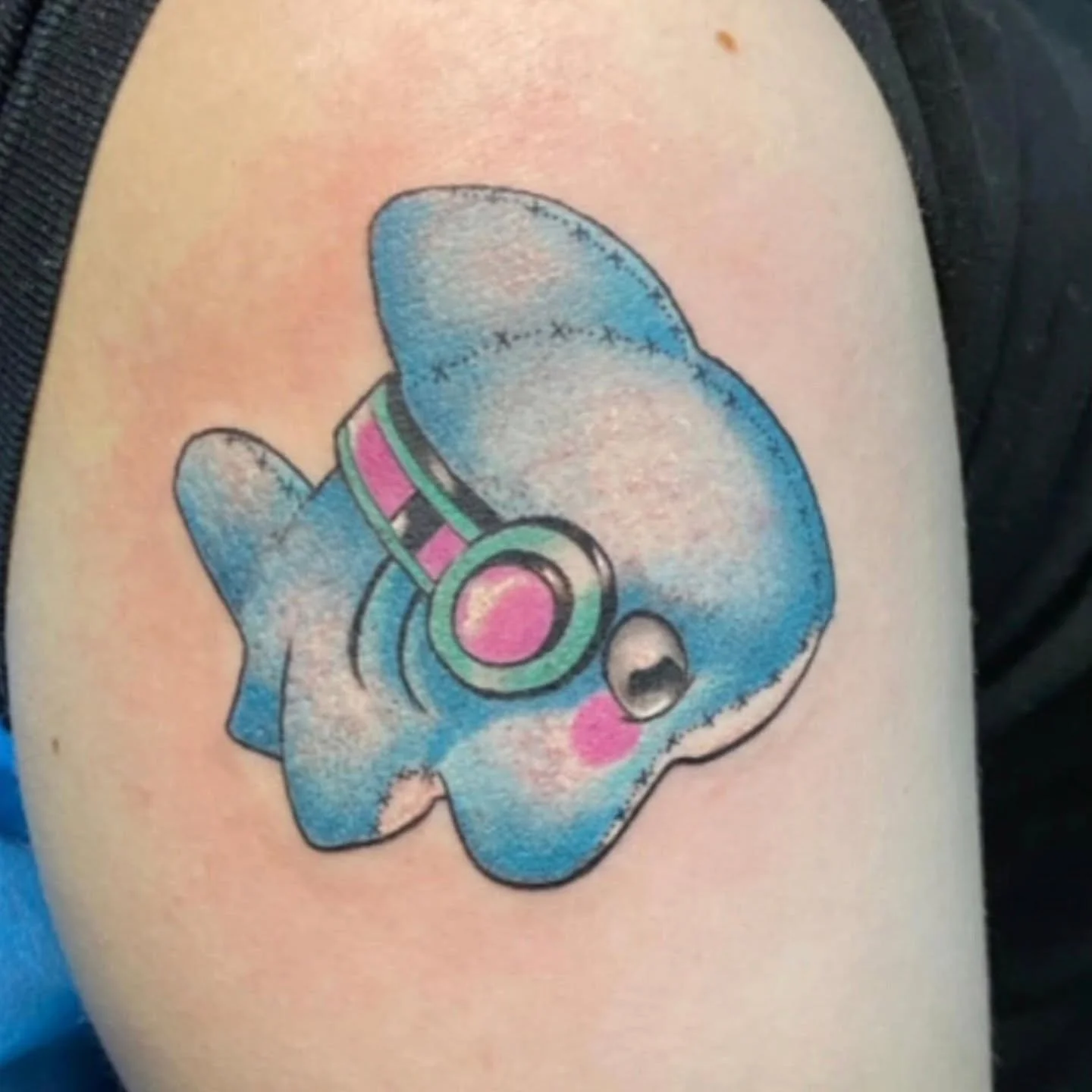 Tattoo by @noah.b.tattoo 

#olympiawa #olympiatattoo #cutetattoo #sharktattoo #colortattoo